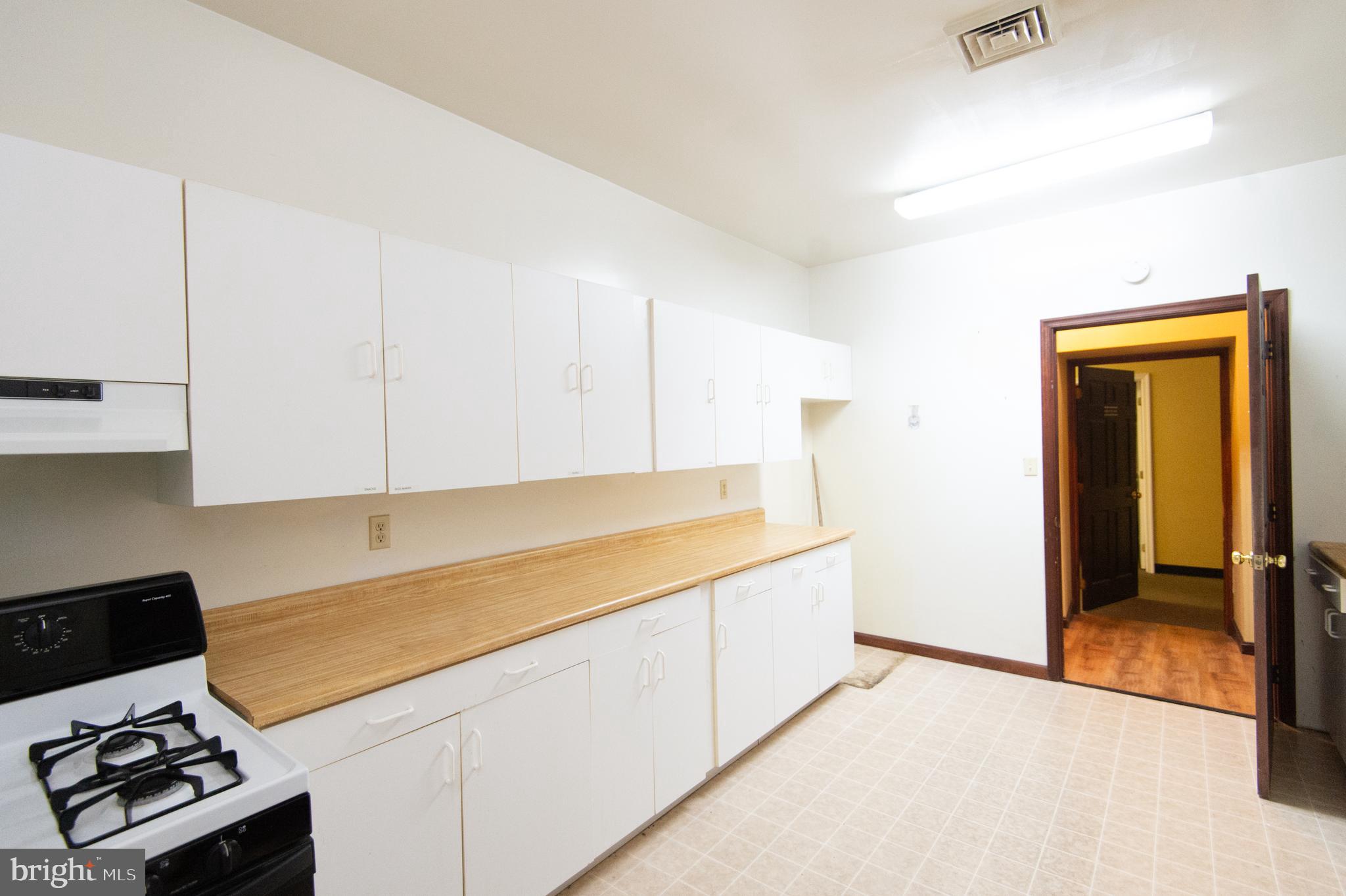 RACE STREET - Commercial Sale