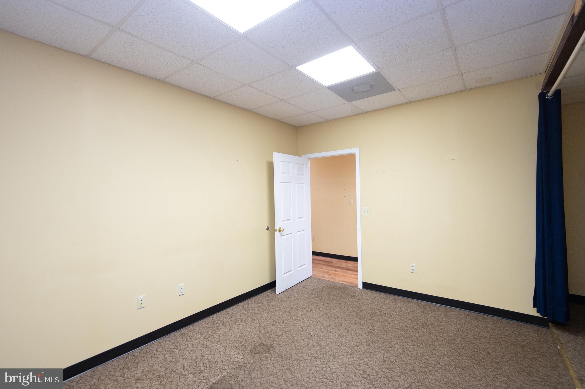 RACE STREET - Commercial Sale