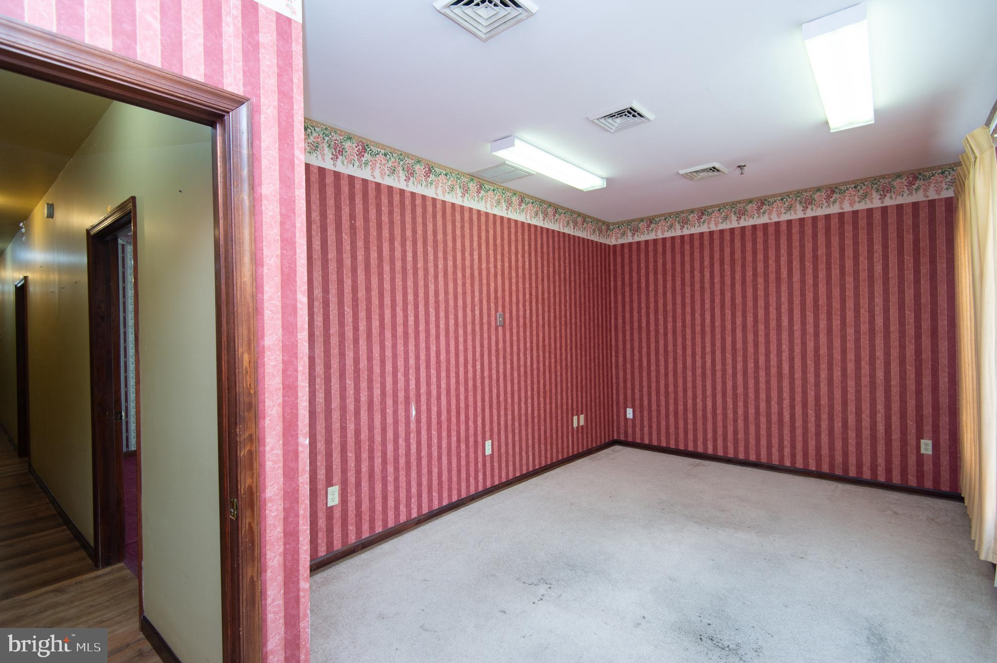 RACE STREET - Commercial Sale