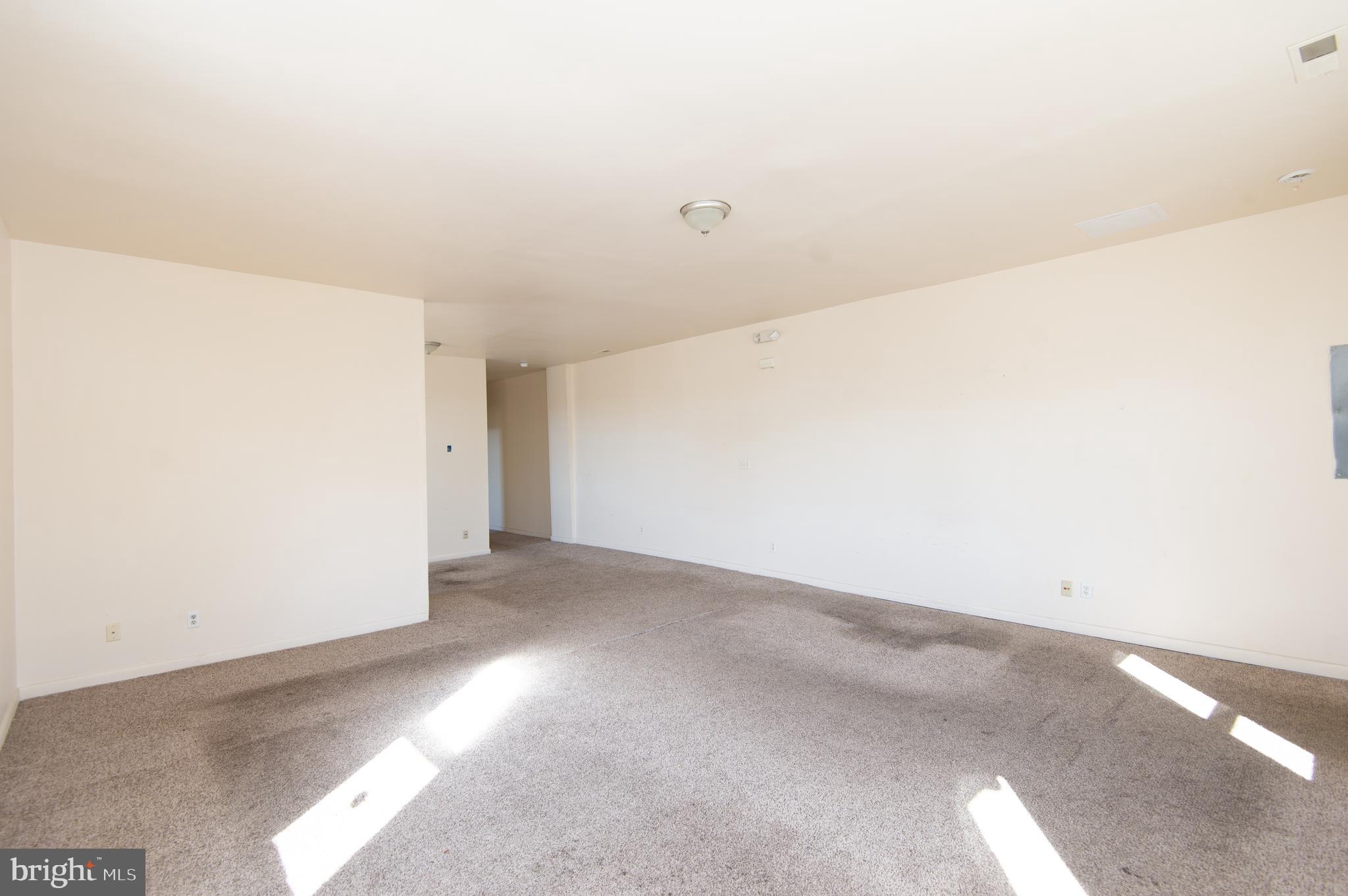 RACE STREET - Commercial Sale