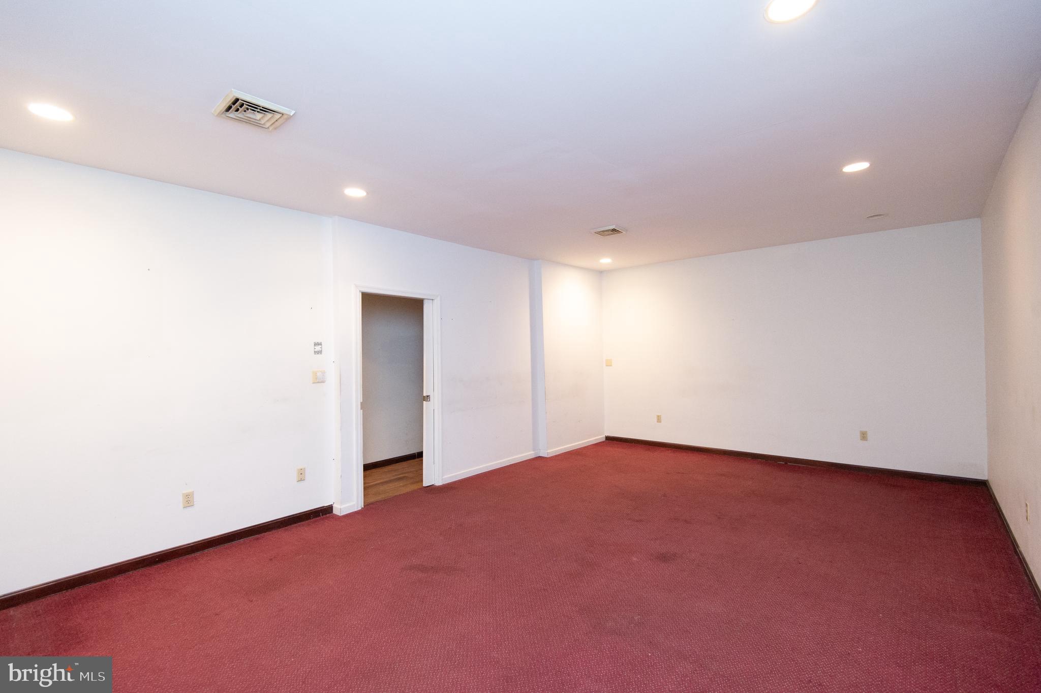 RACE STREET - Commercial Sale