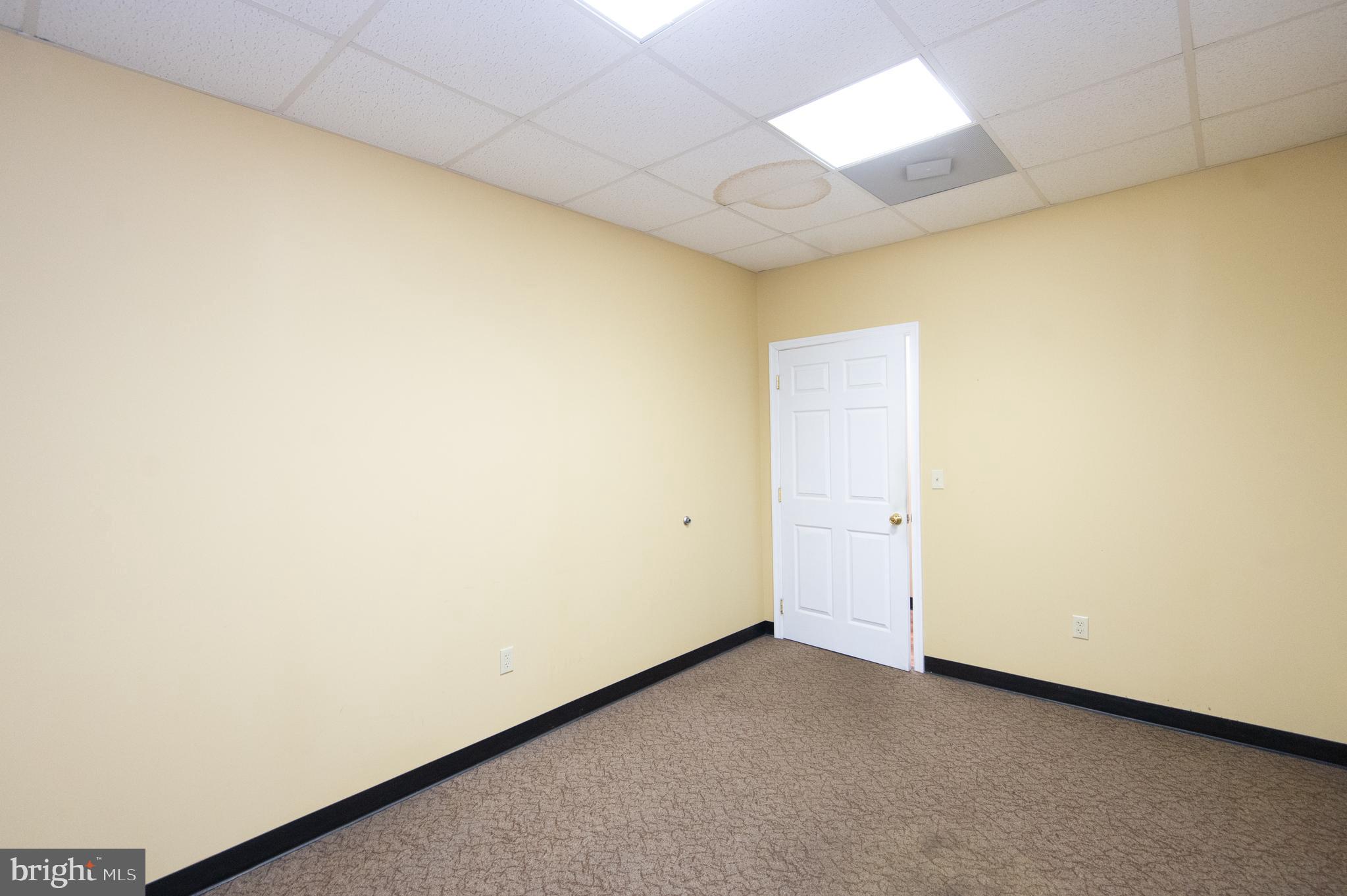 RACE STREET - Commercial Sale