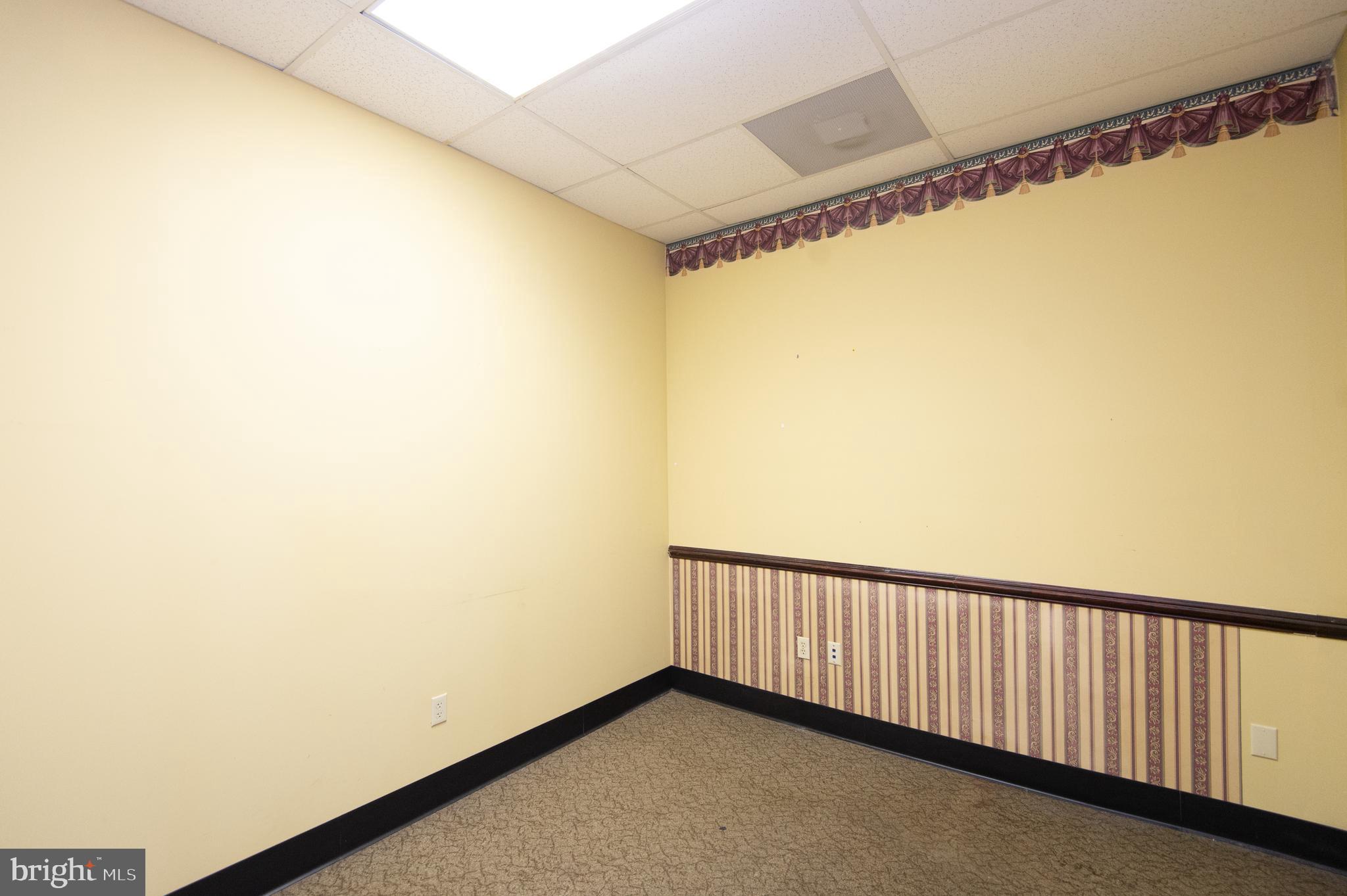 RACE STREET - Commercial Sale