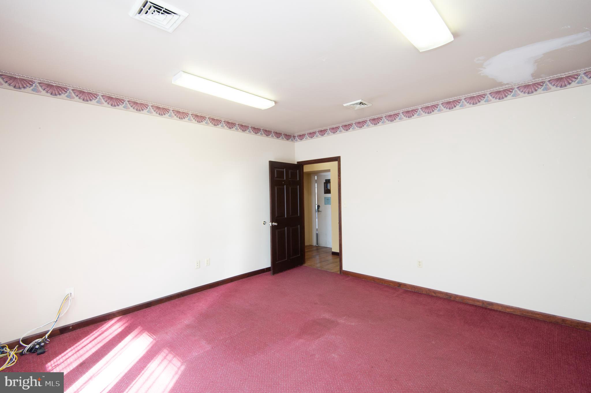 RACE STREET - Commercial Sale