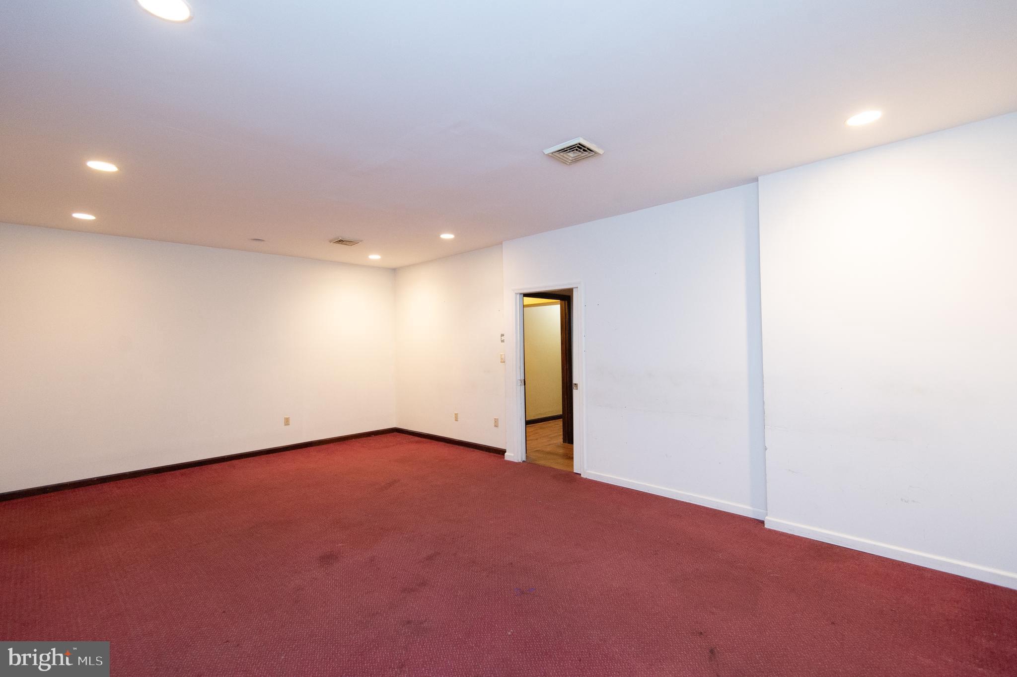 RACE STREET - Commercial Sale