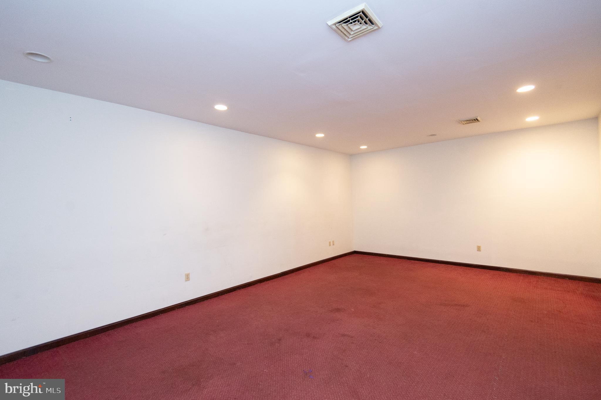 RACE STREET - Commercial Sale