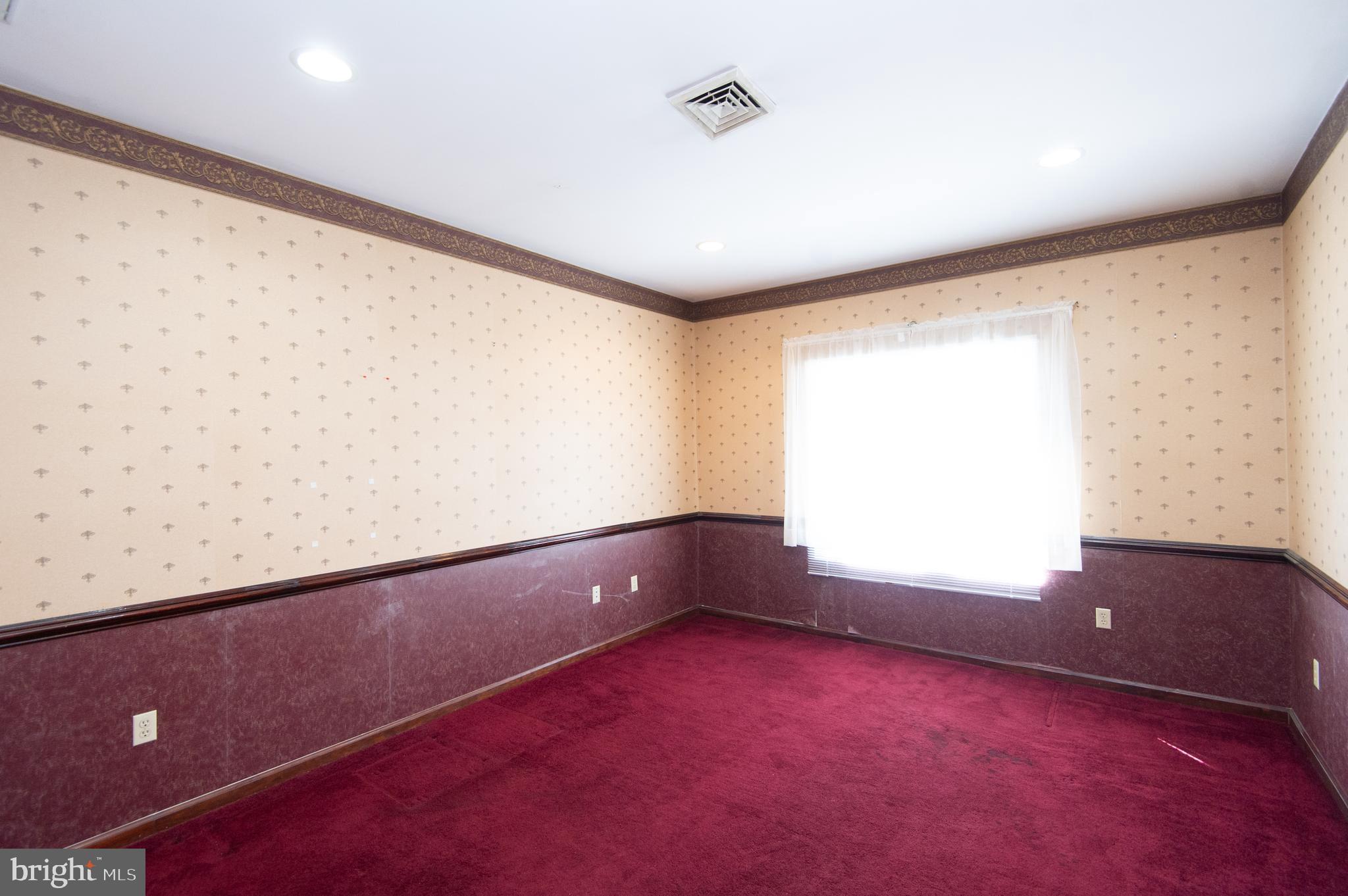 RACE STREET - Commercial Sale