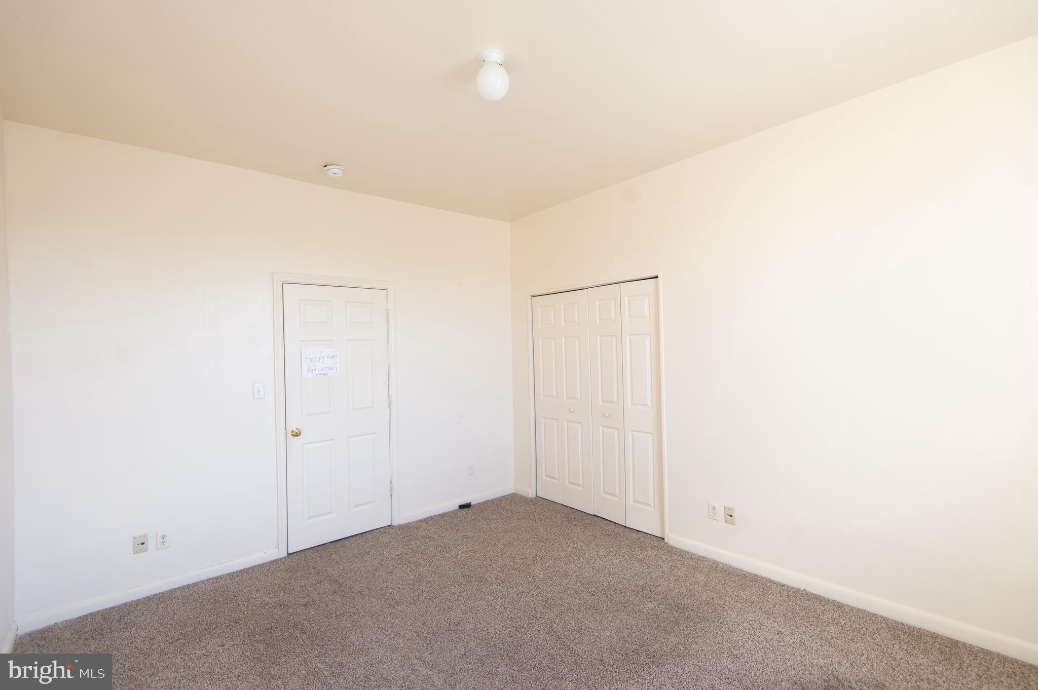 RACE STREET - Commercial Sale