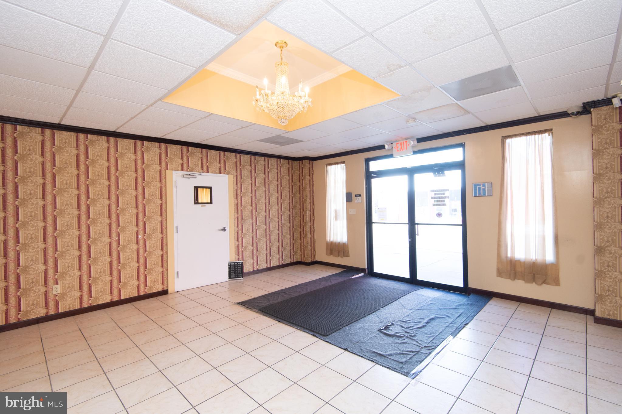 RACE STREET - Commercial Sale