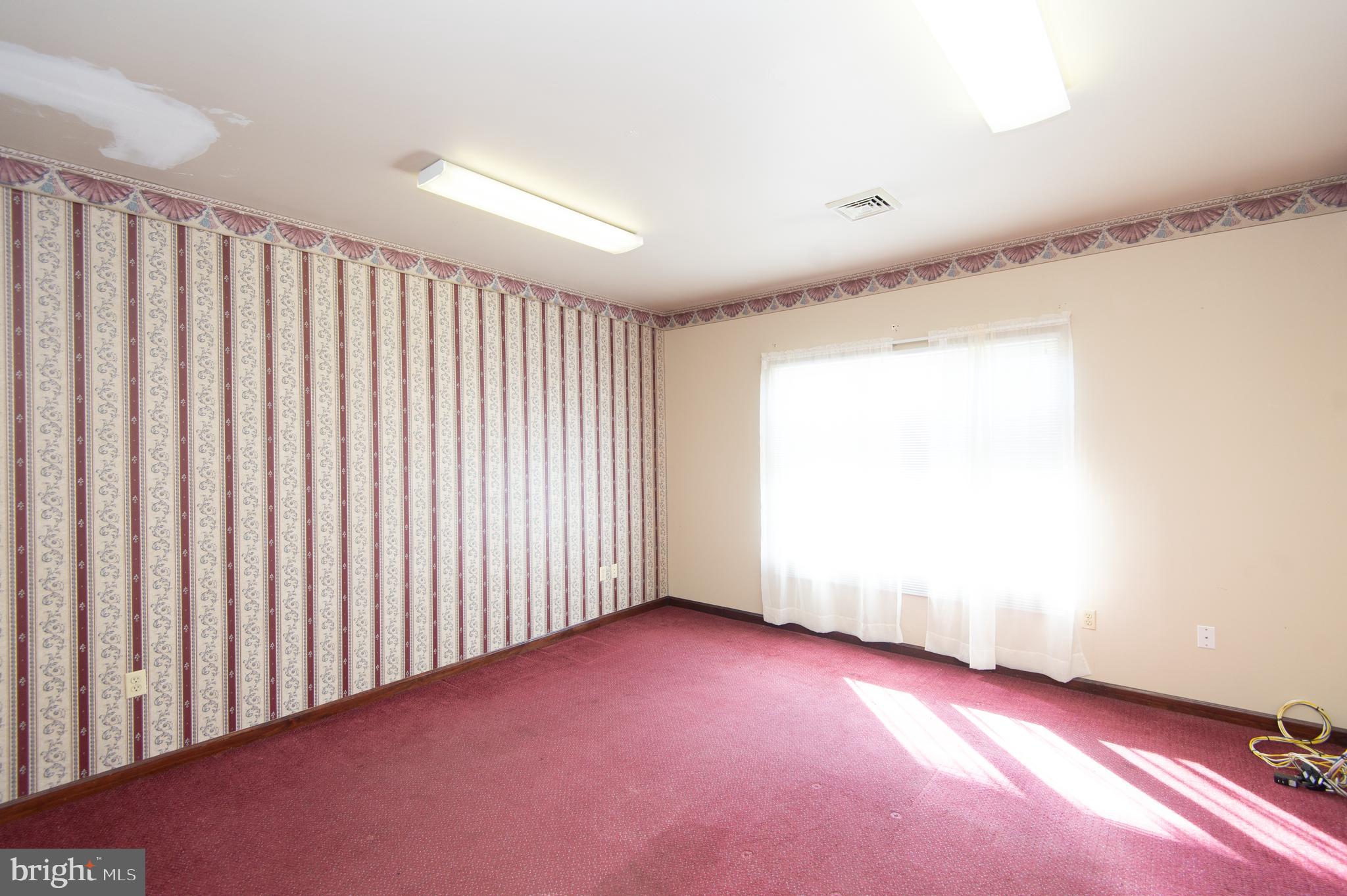 RACE STREET - Commercial Sale