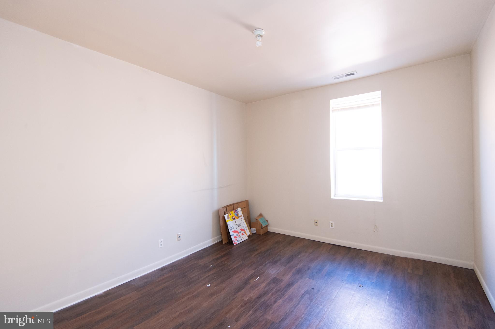 RACE STREET - Commercial Sale