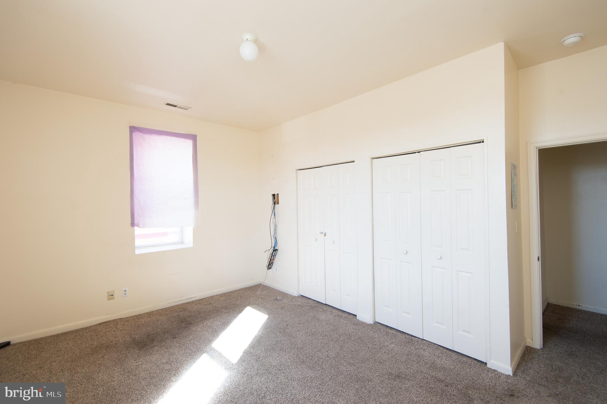 RACE STREET - Commercial Sale