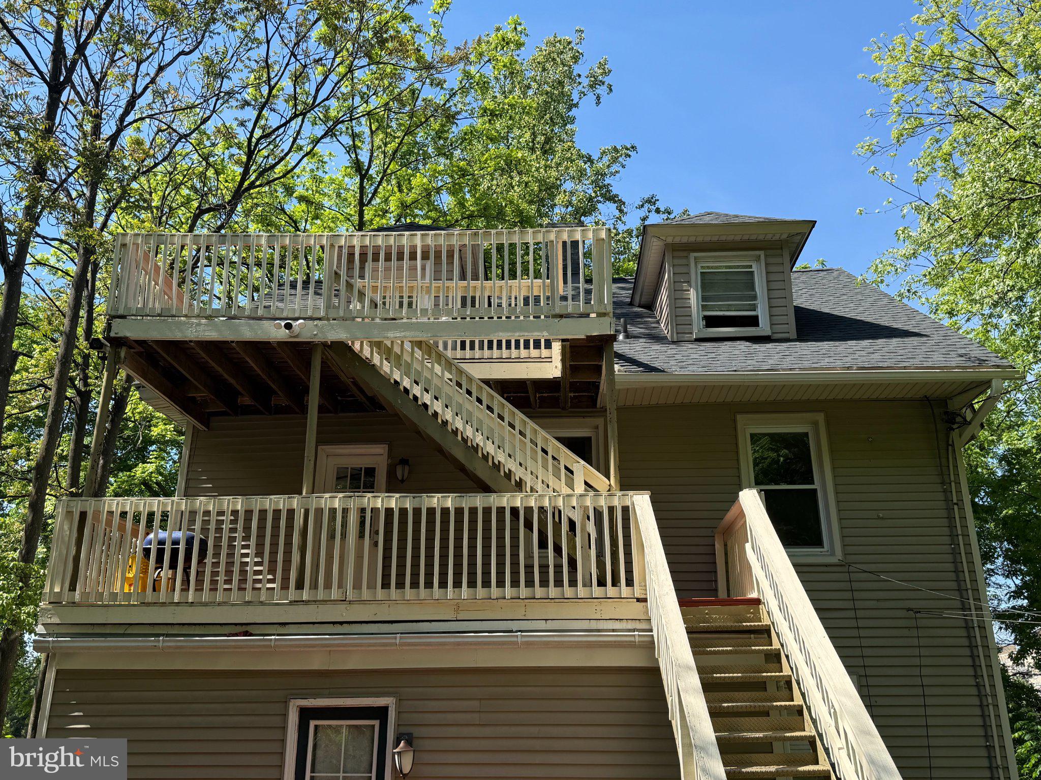 1211 W NORTHERN PARKWAY W 2