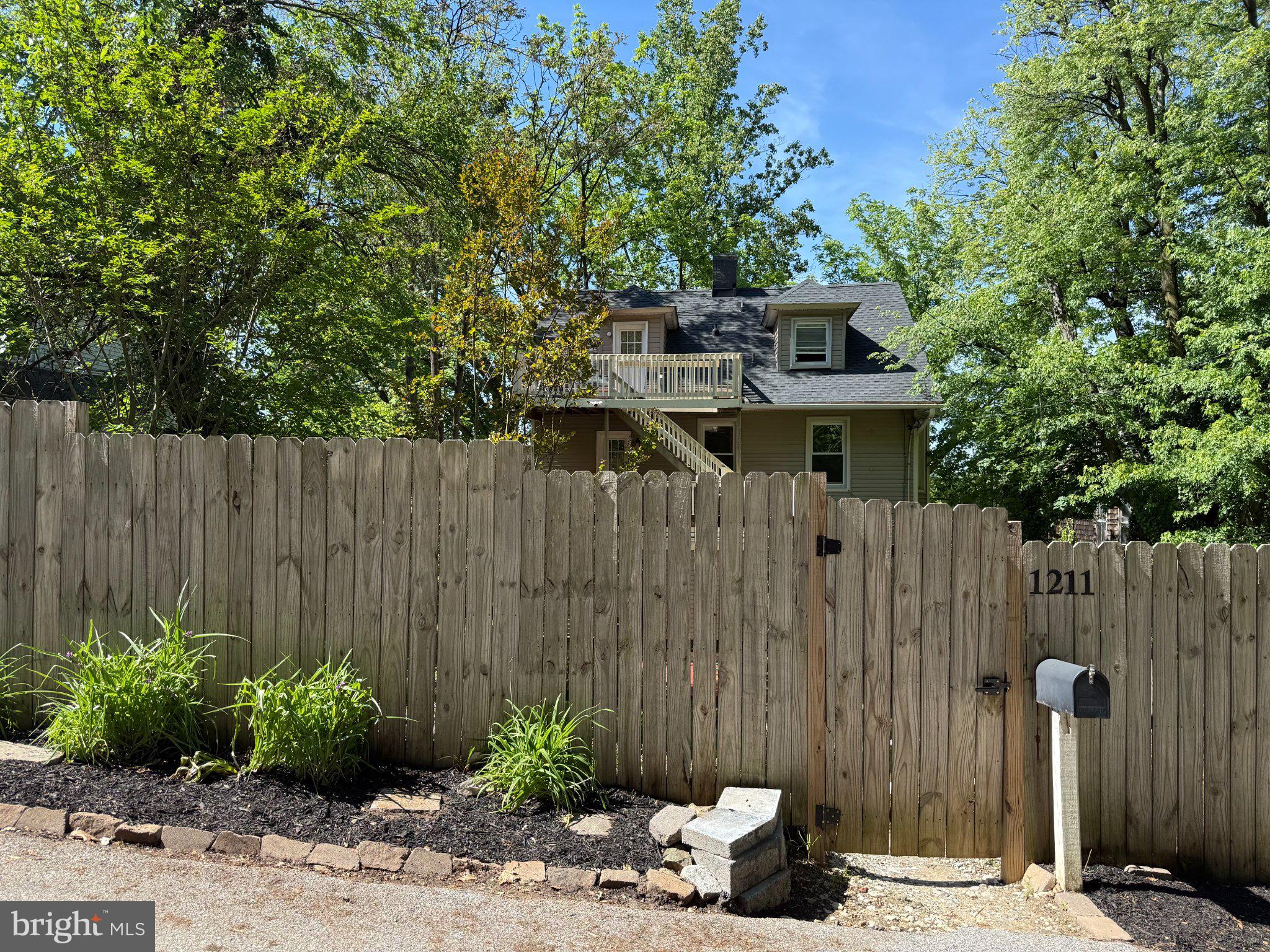 1211 W NORTHERN PARKWAY W 2