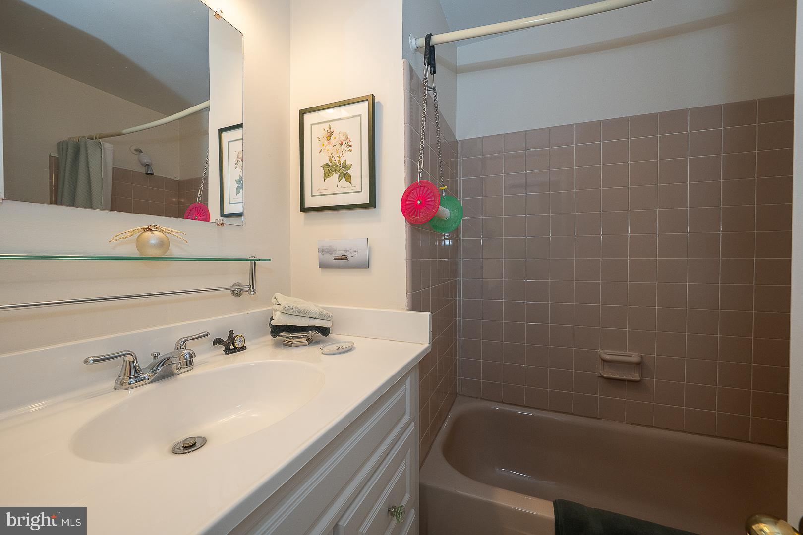 MERLIN HILLS - Residential