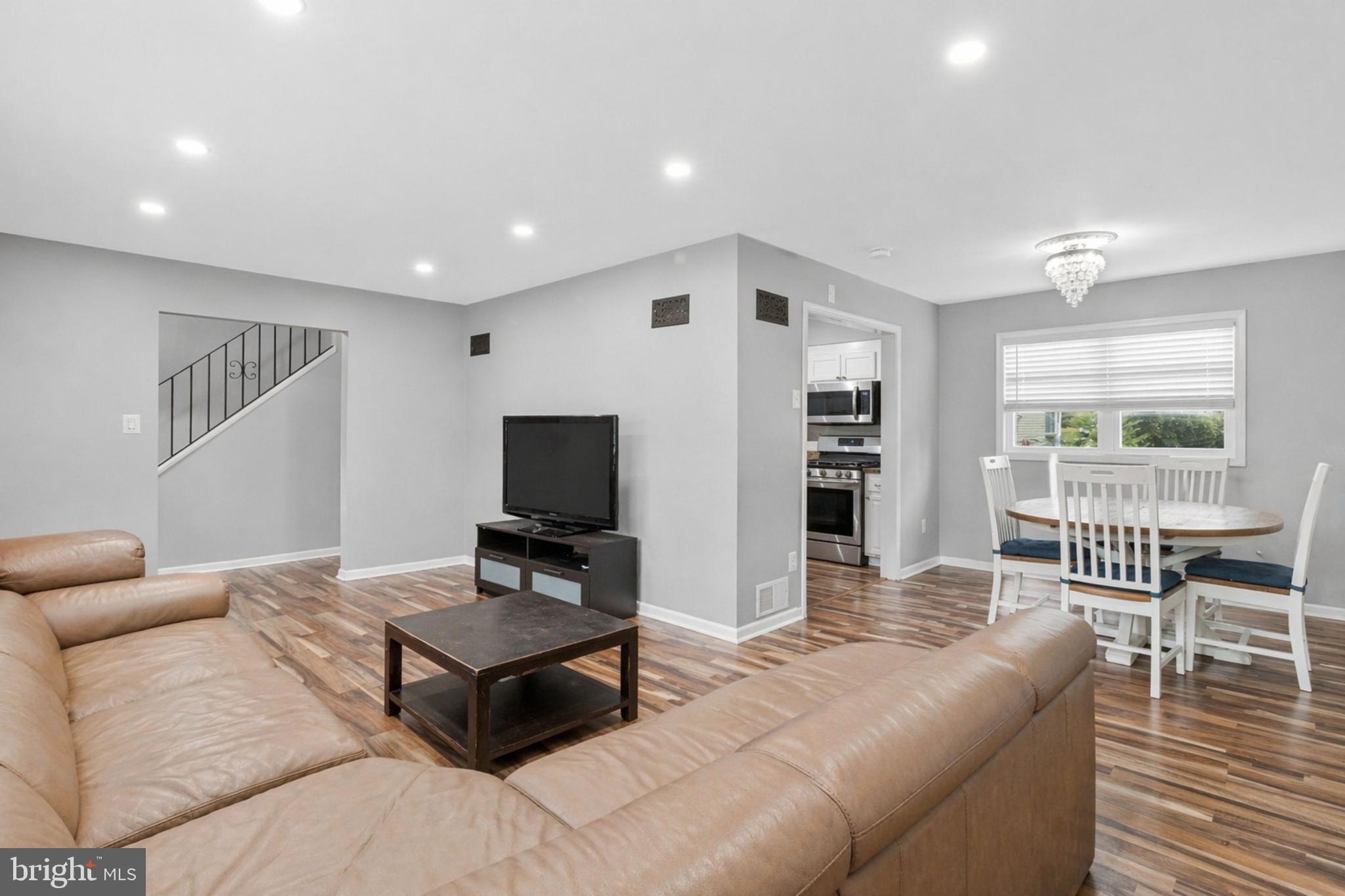 CRYSTAL SPRINGS - Residential