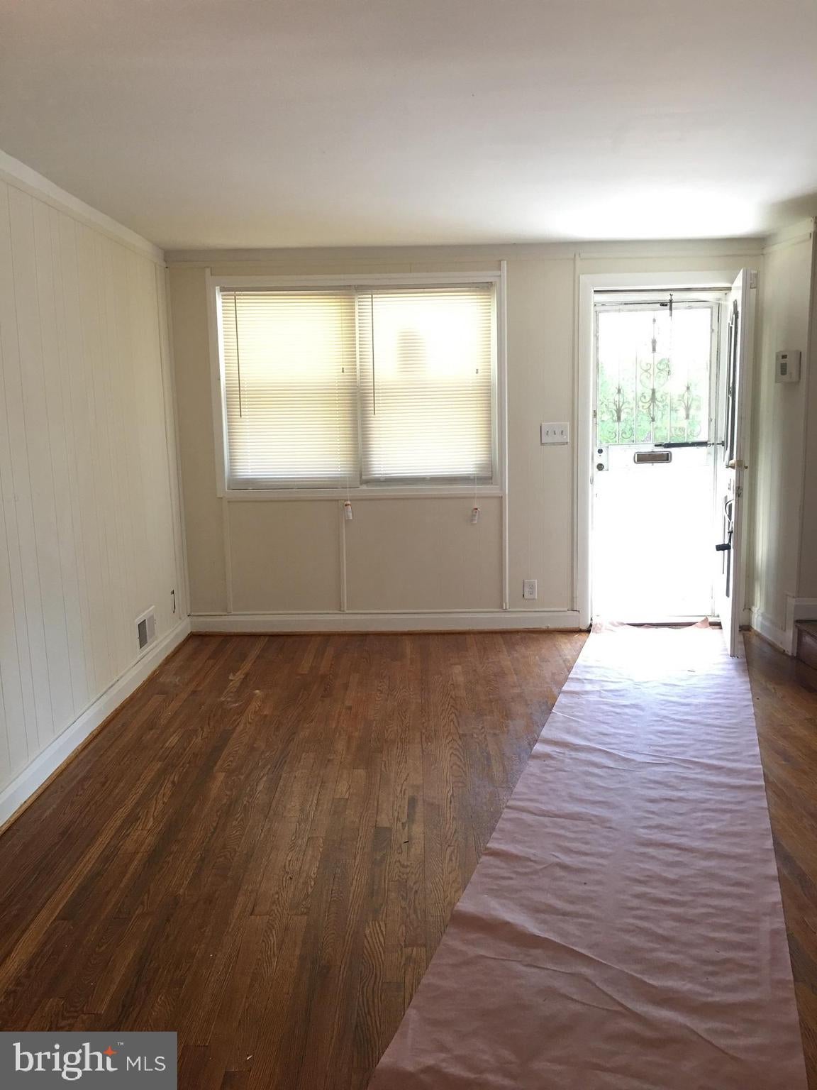 1216 N AUGUSTA AVENUE