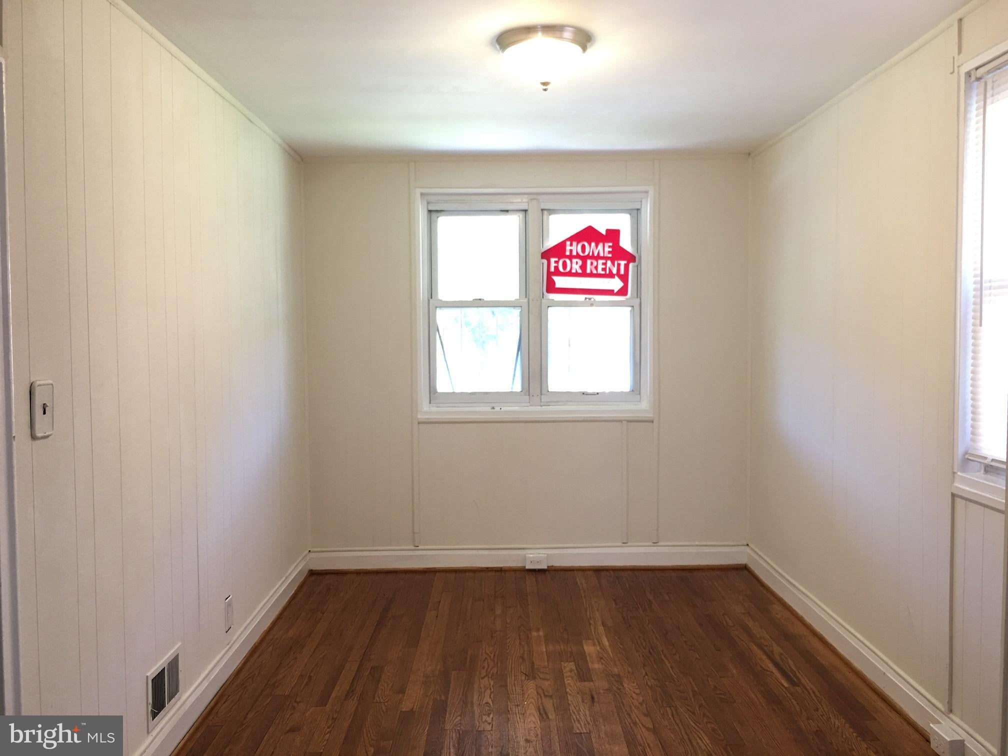 1216 N AUGUSTA AVENUE