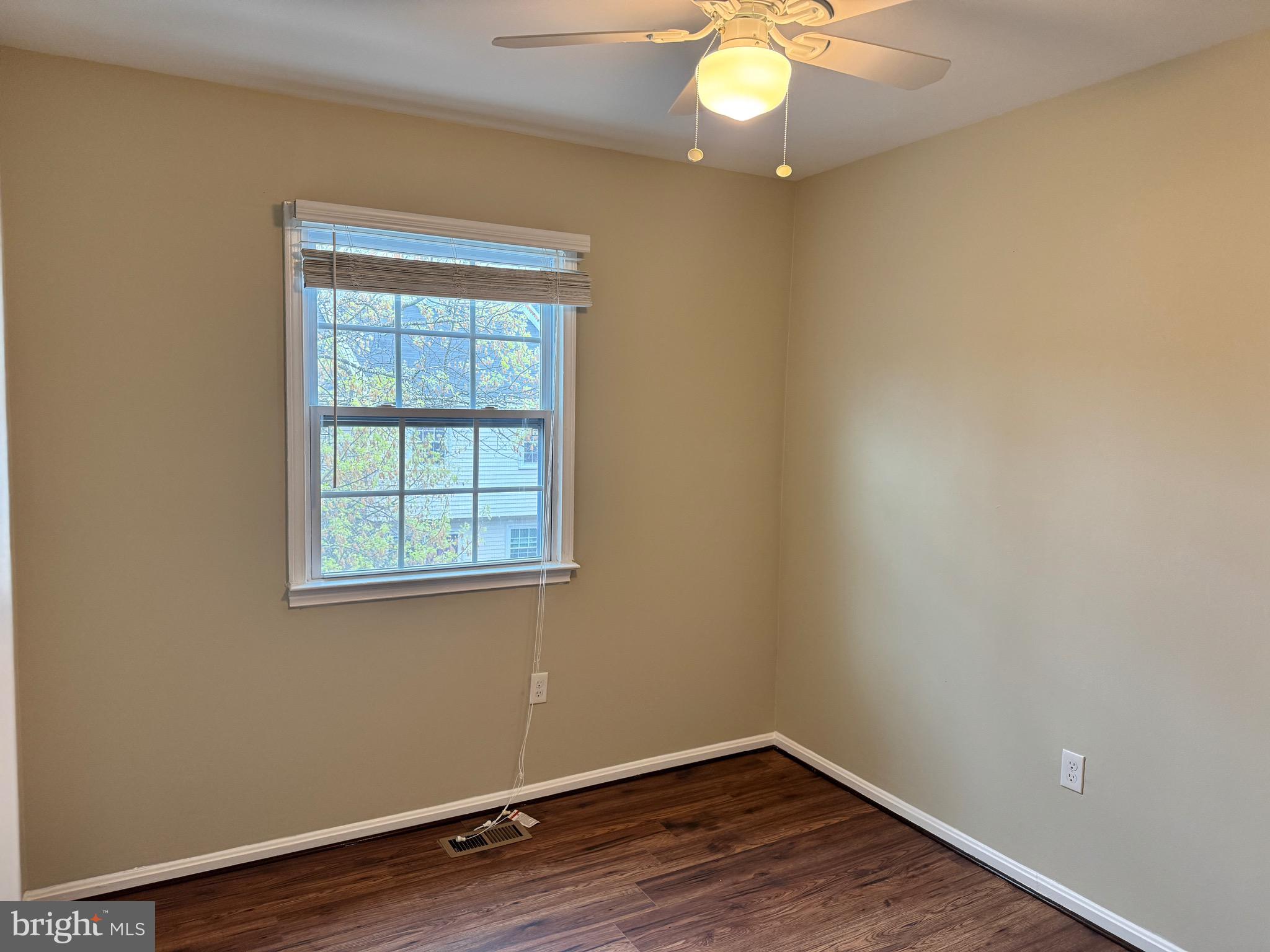 THOUSAND OAKS - Residential Lease