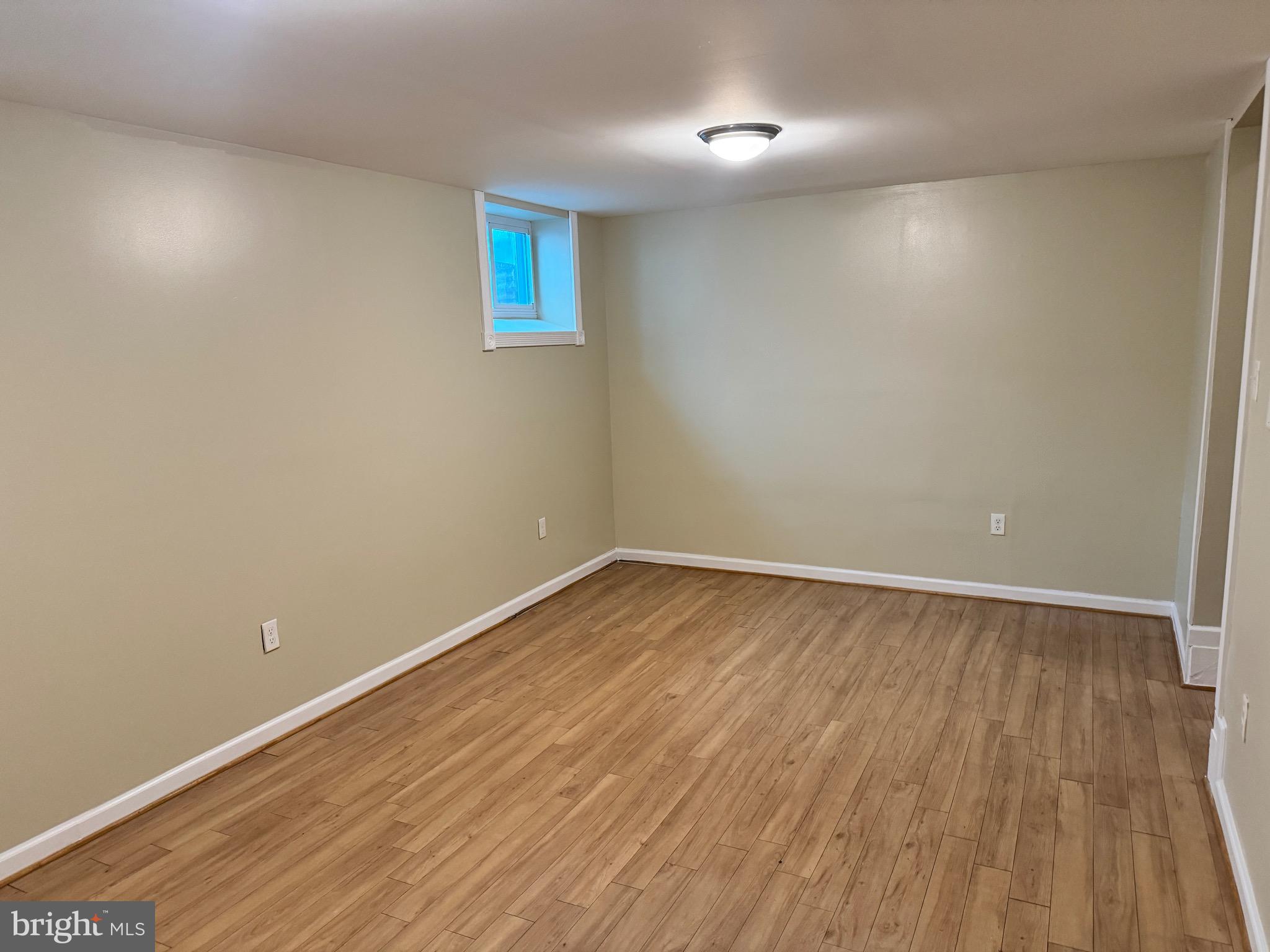 THOUSAND OAKS - Residential Lease