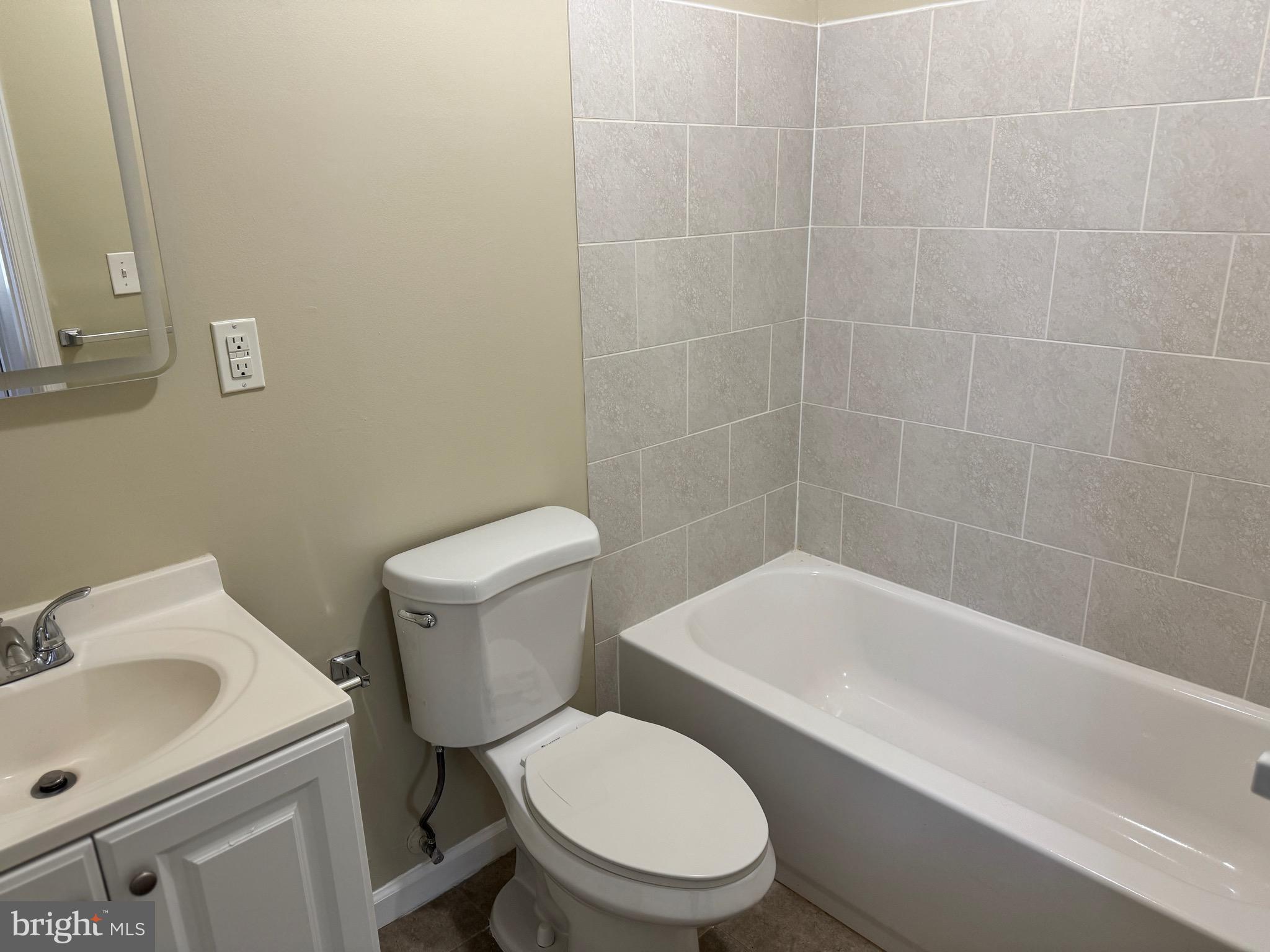 THOUSAND OAKS - Residential Lease