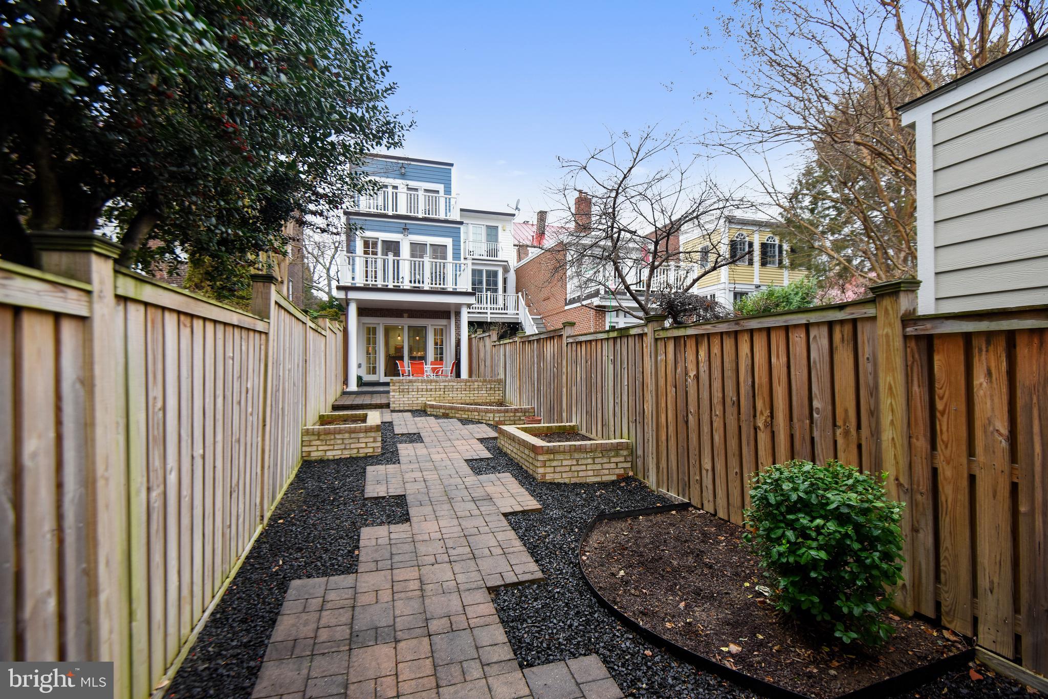 OLD TOWN - Residential