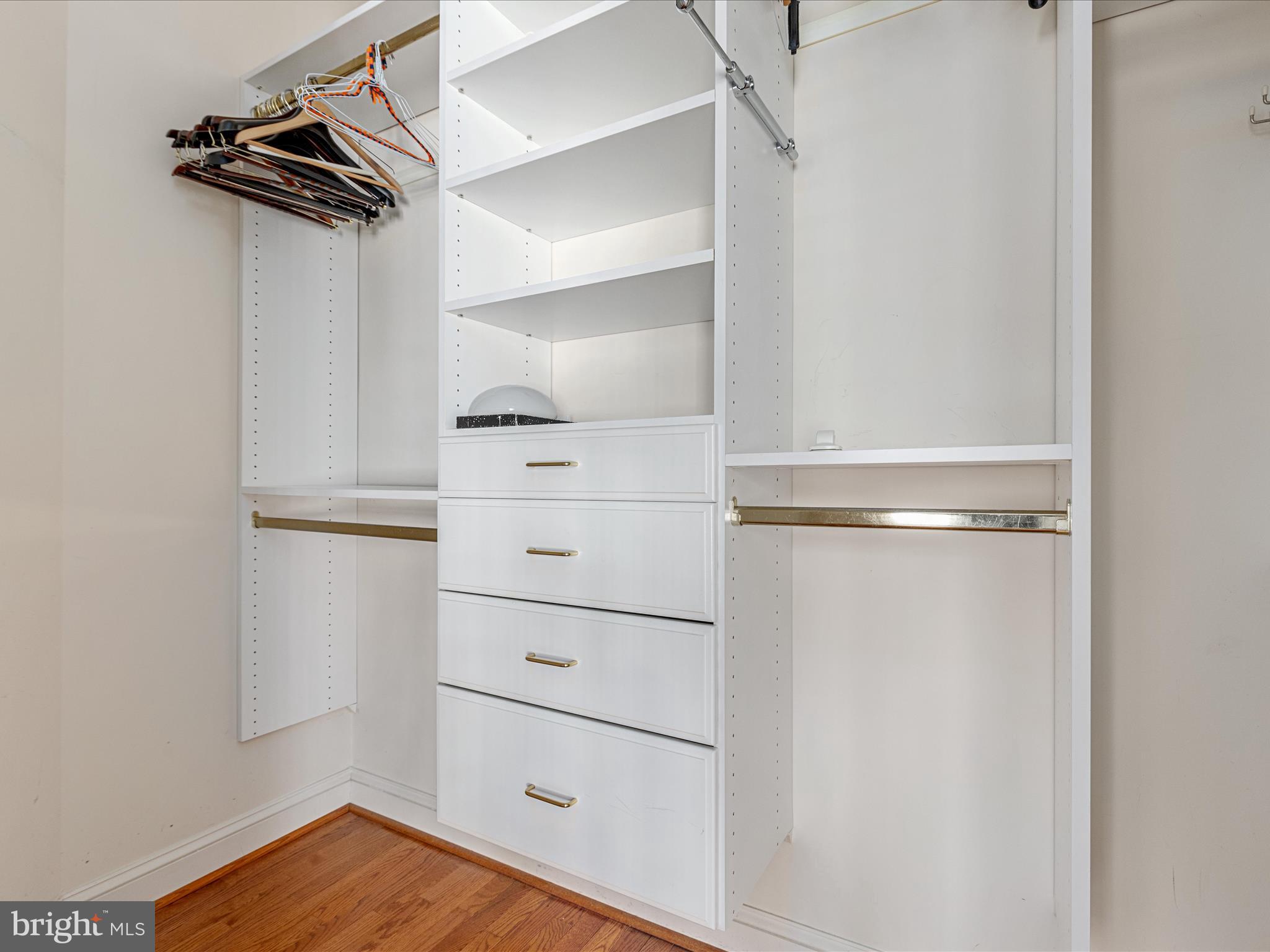 FOX RUN - Residential