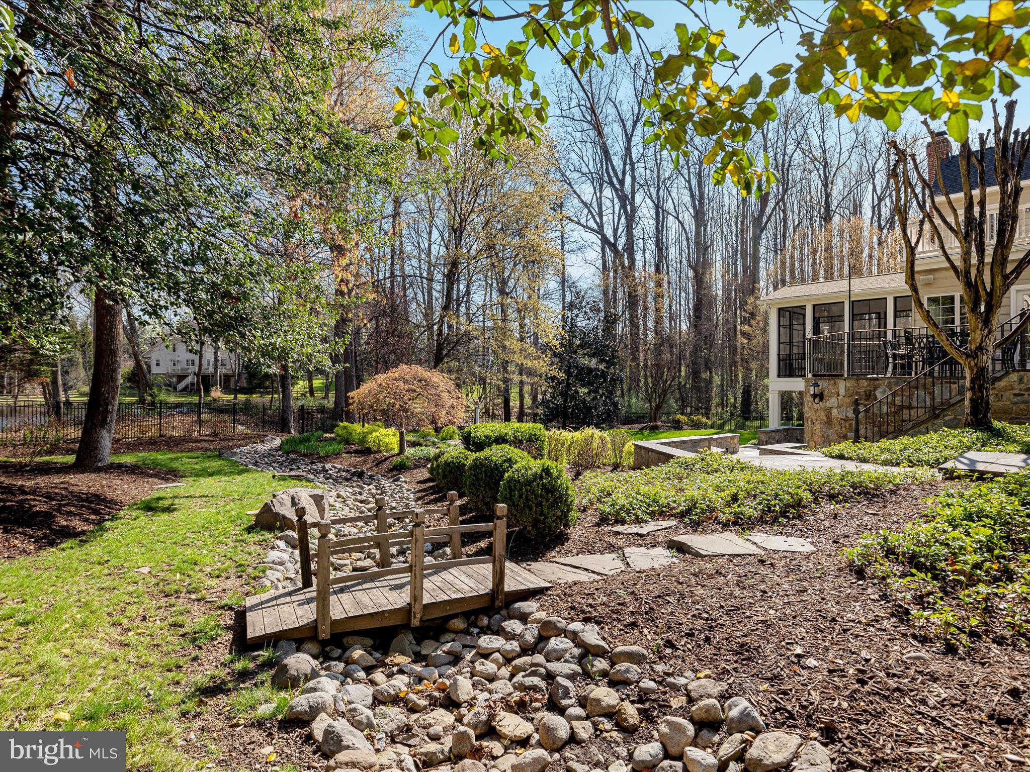 FOX RUN - Residential