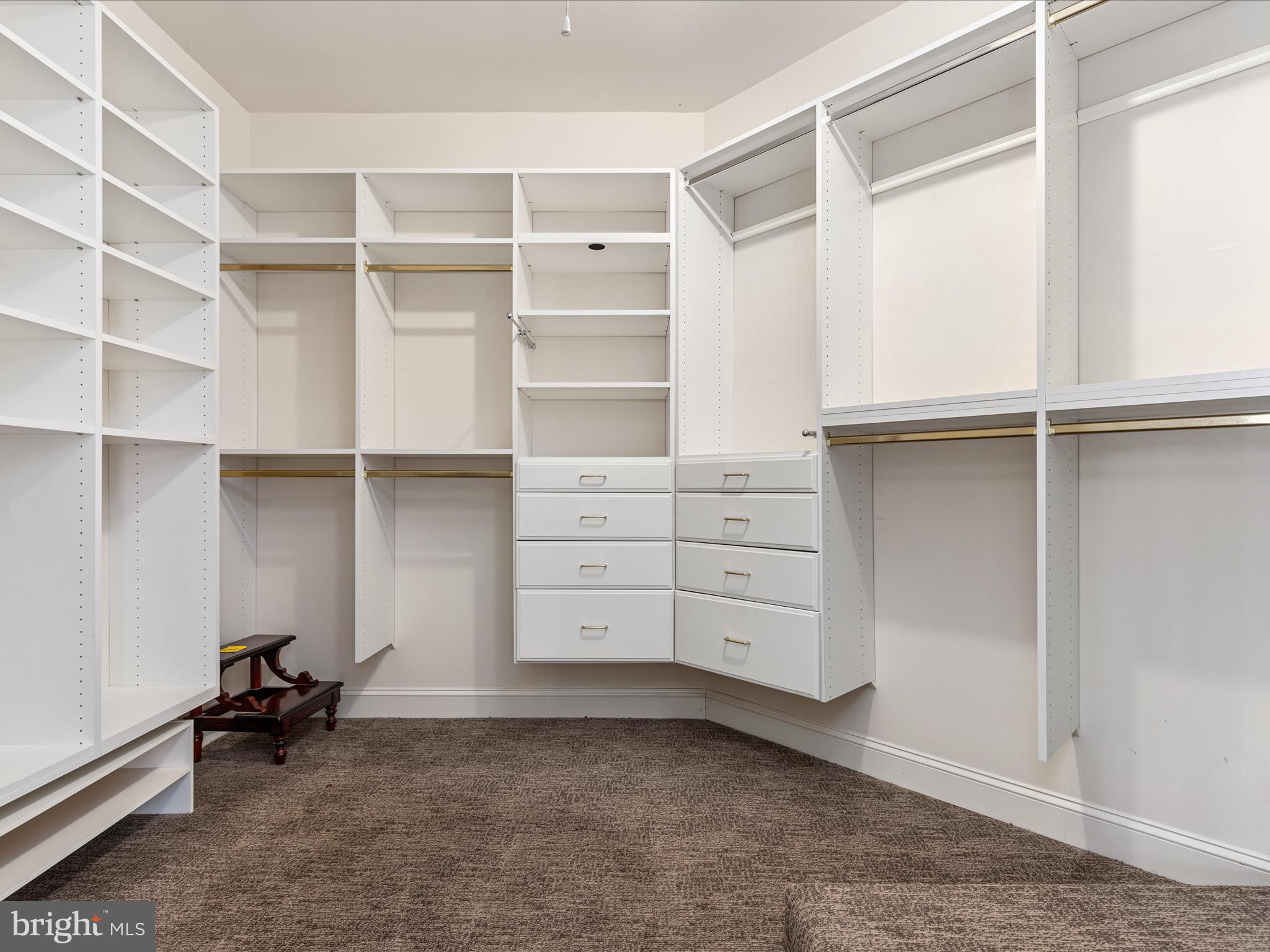 FOX RUN - Residential