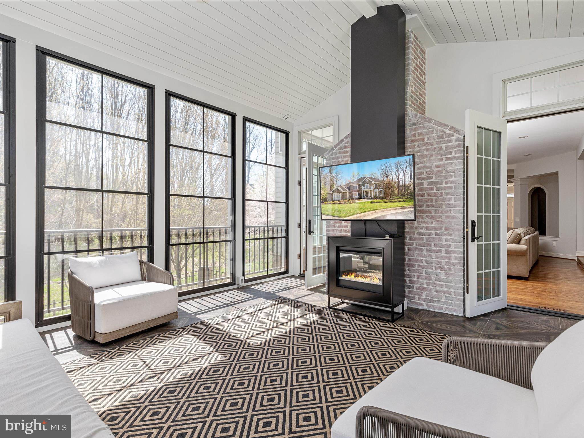 FOX RUN - Residential