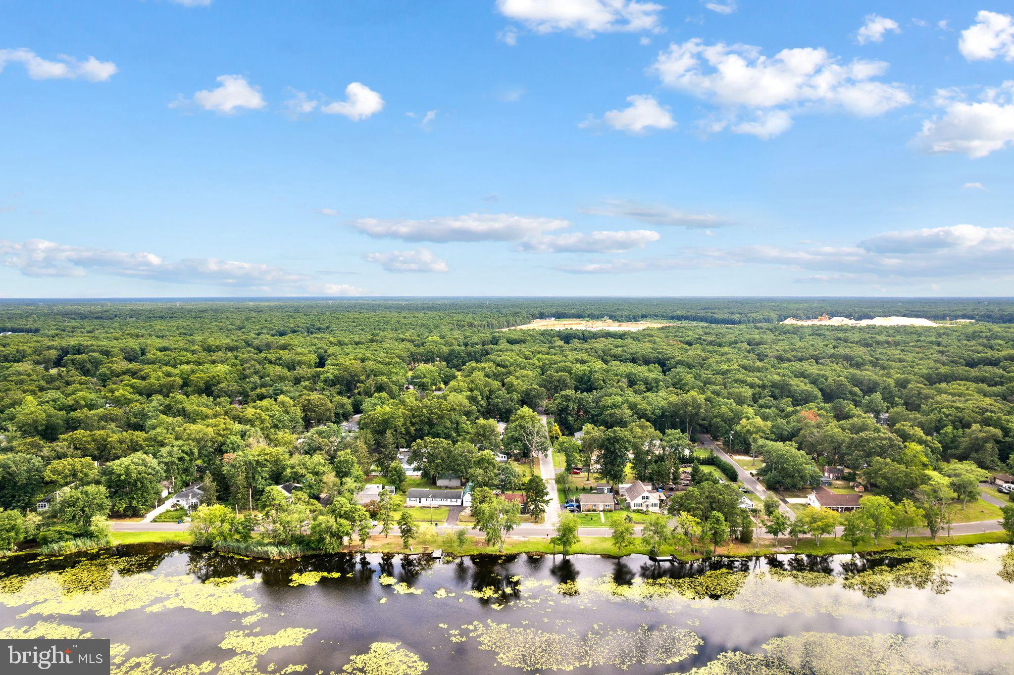 2105 LAKESIDE DRIVE