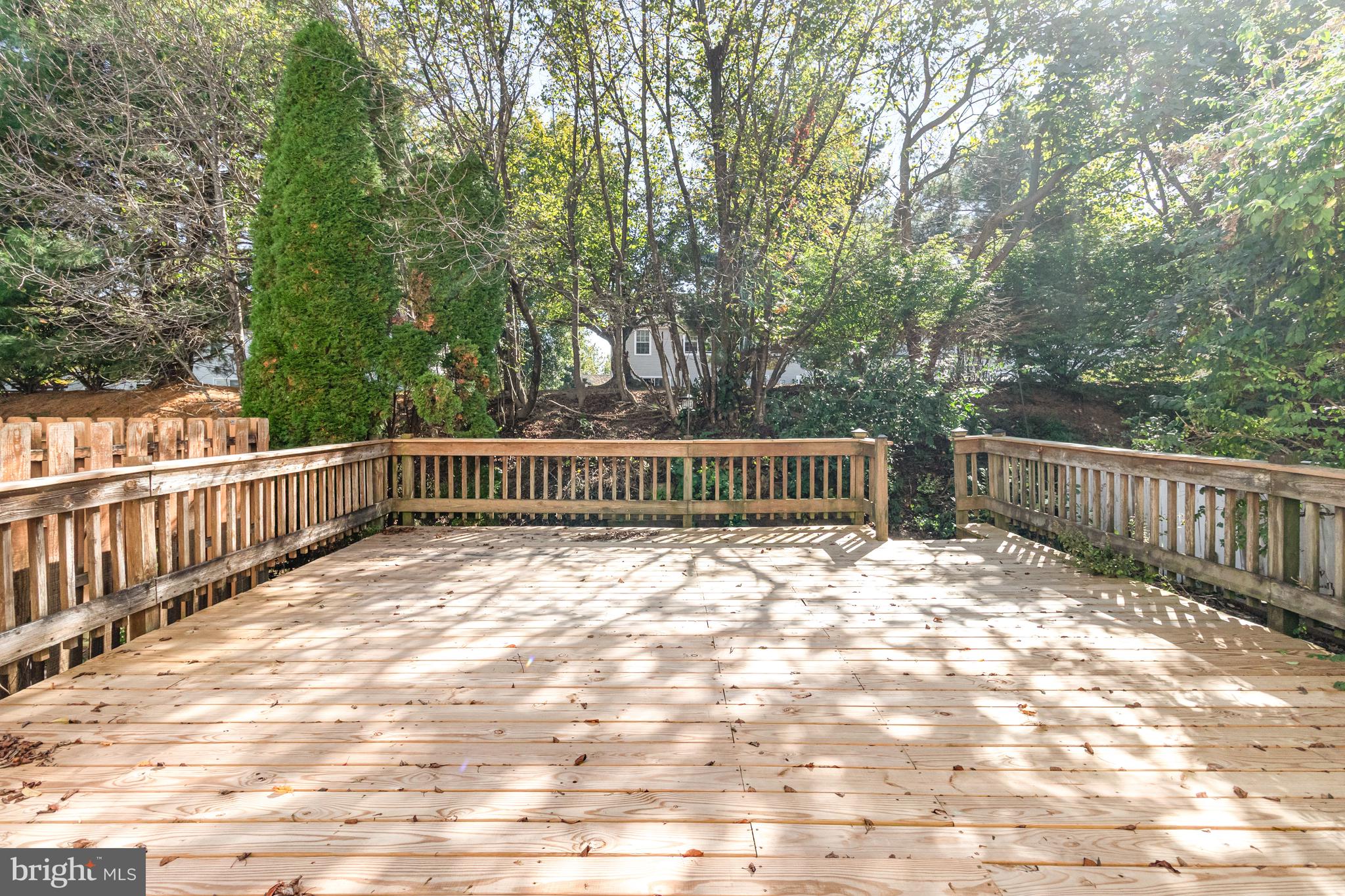 SPRING KNOLL - Residential