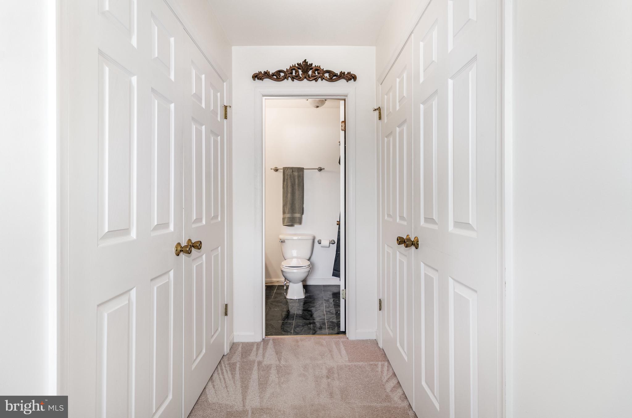 SPRING KNOLL - Residential