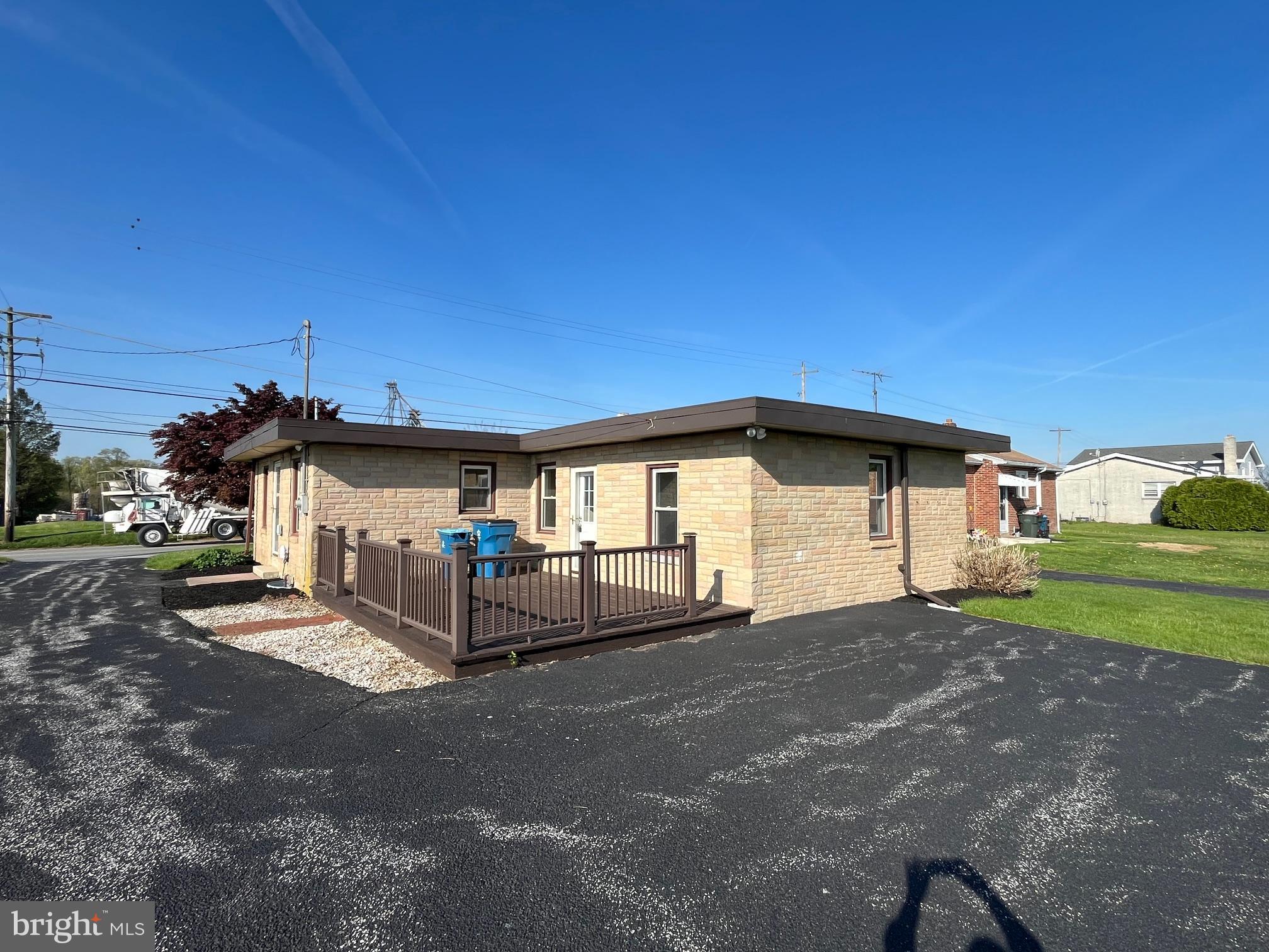 RED LION - Residential