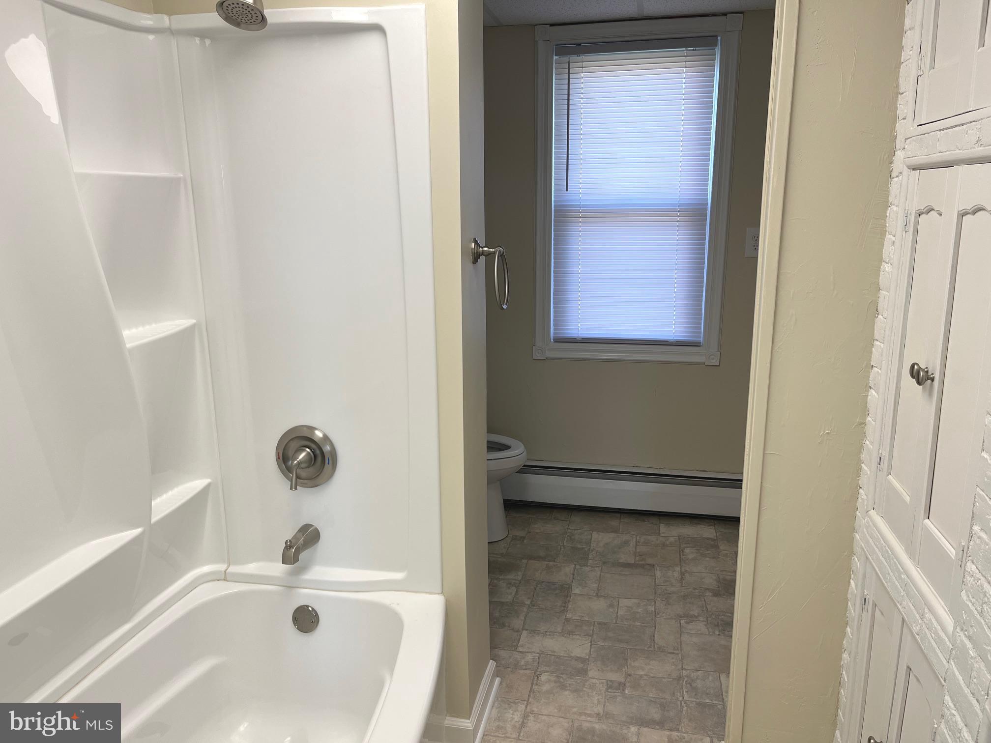 RED LION - Residential