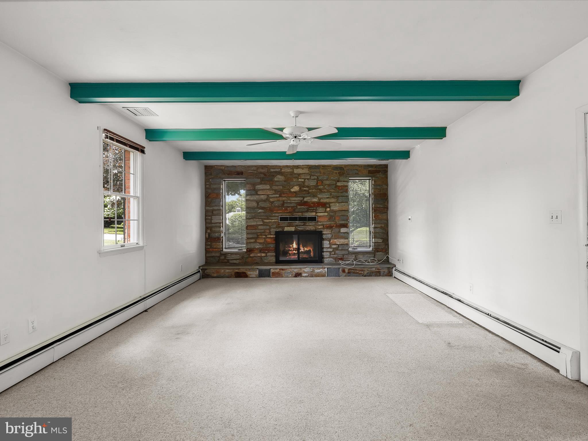 BREEZEWOOD FARMS - Residential