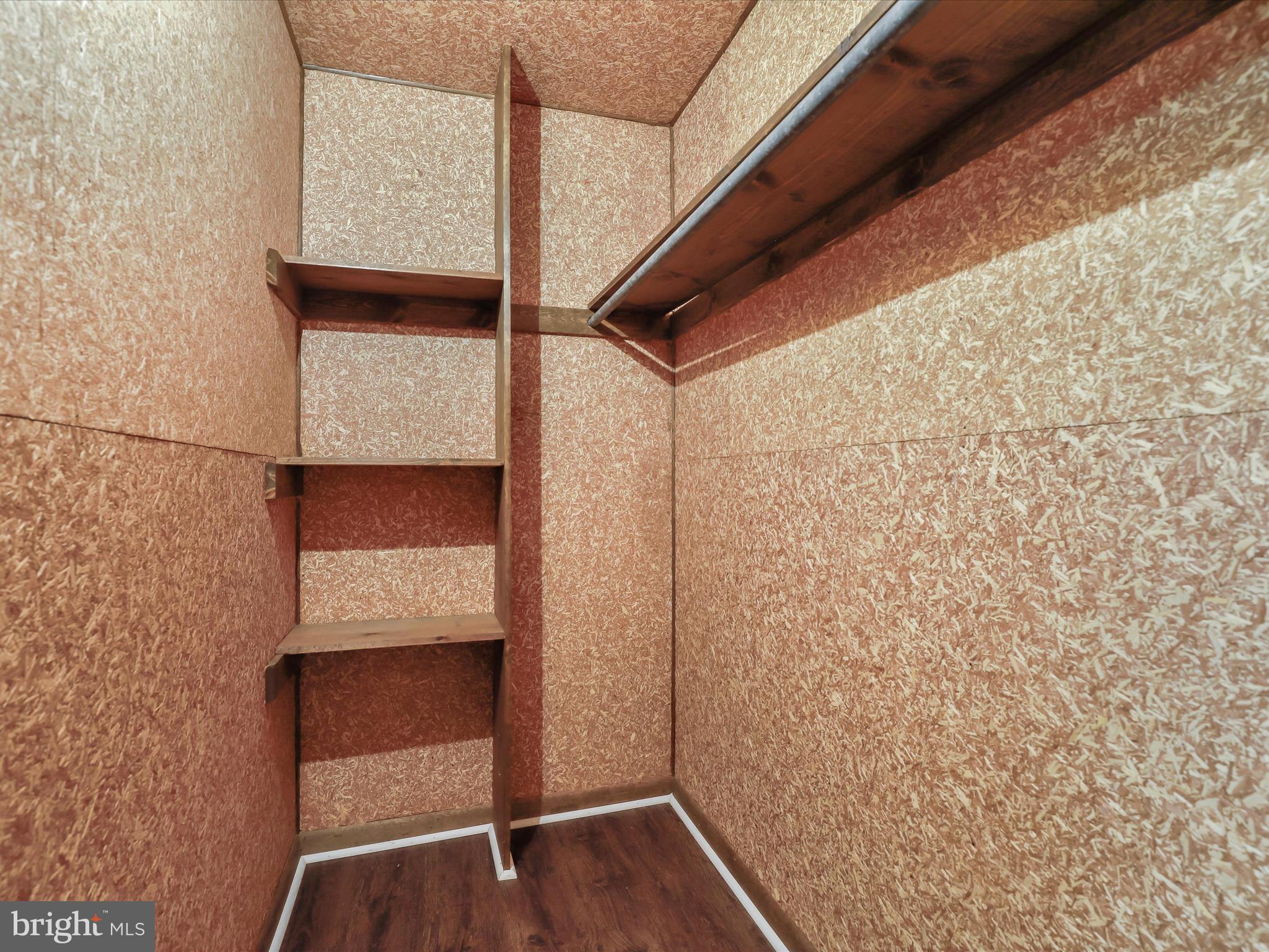 BREEZEWOOD FARMS - Residential