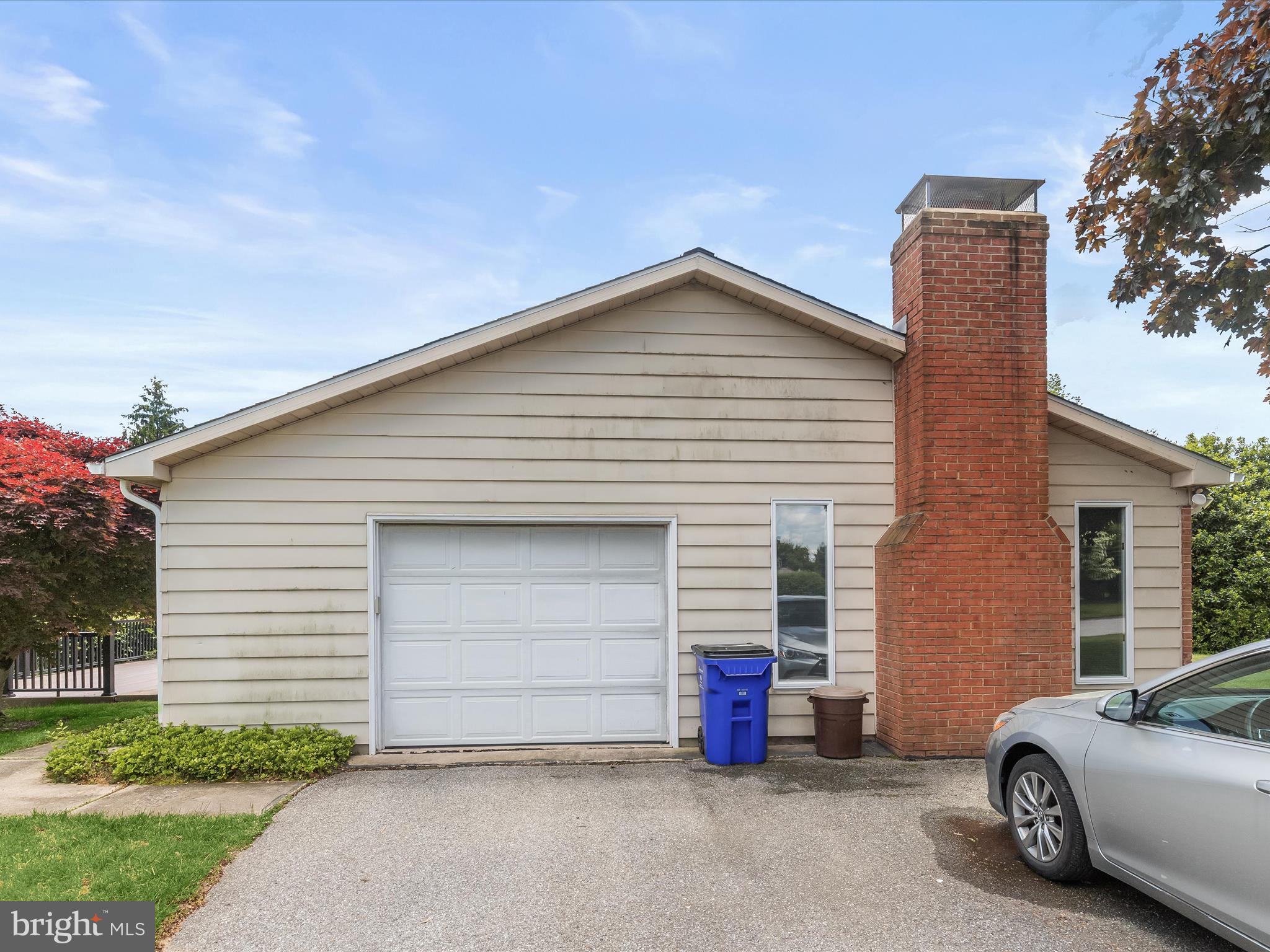 BREEZEWOOD FARMS - Residential