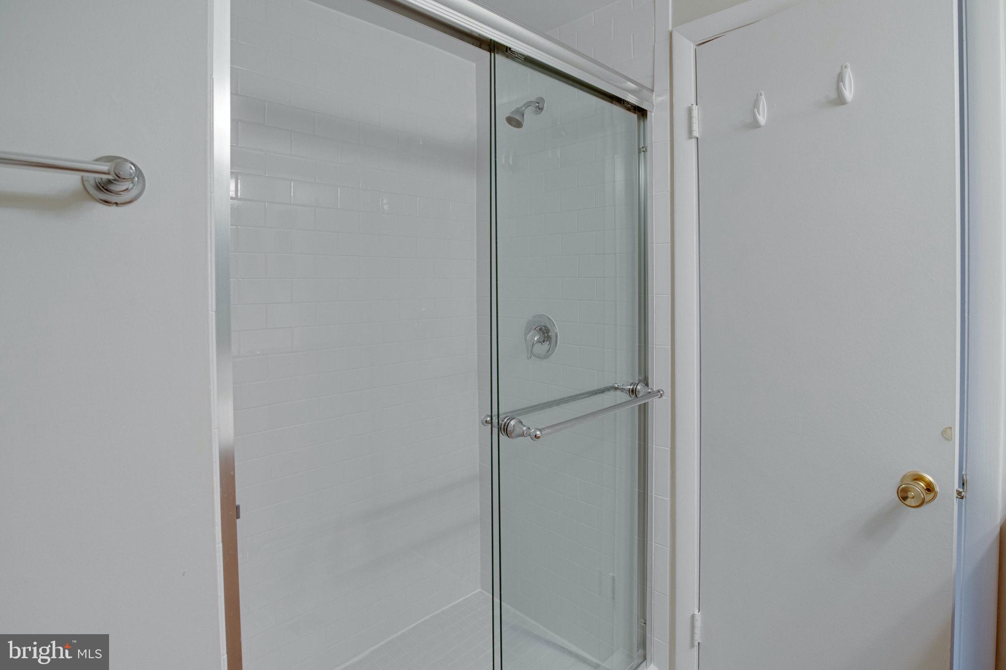 CARDINAL GLEN - Residential Lease