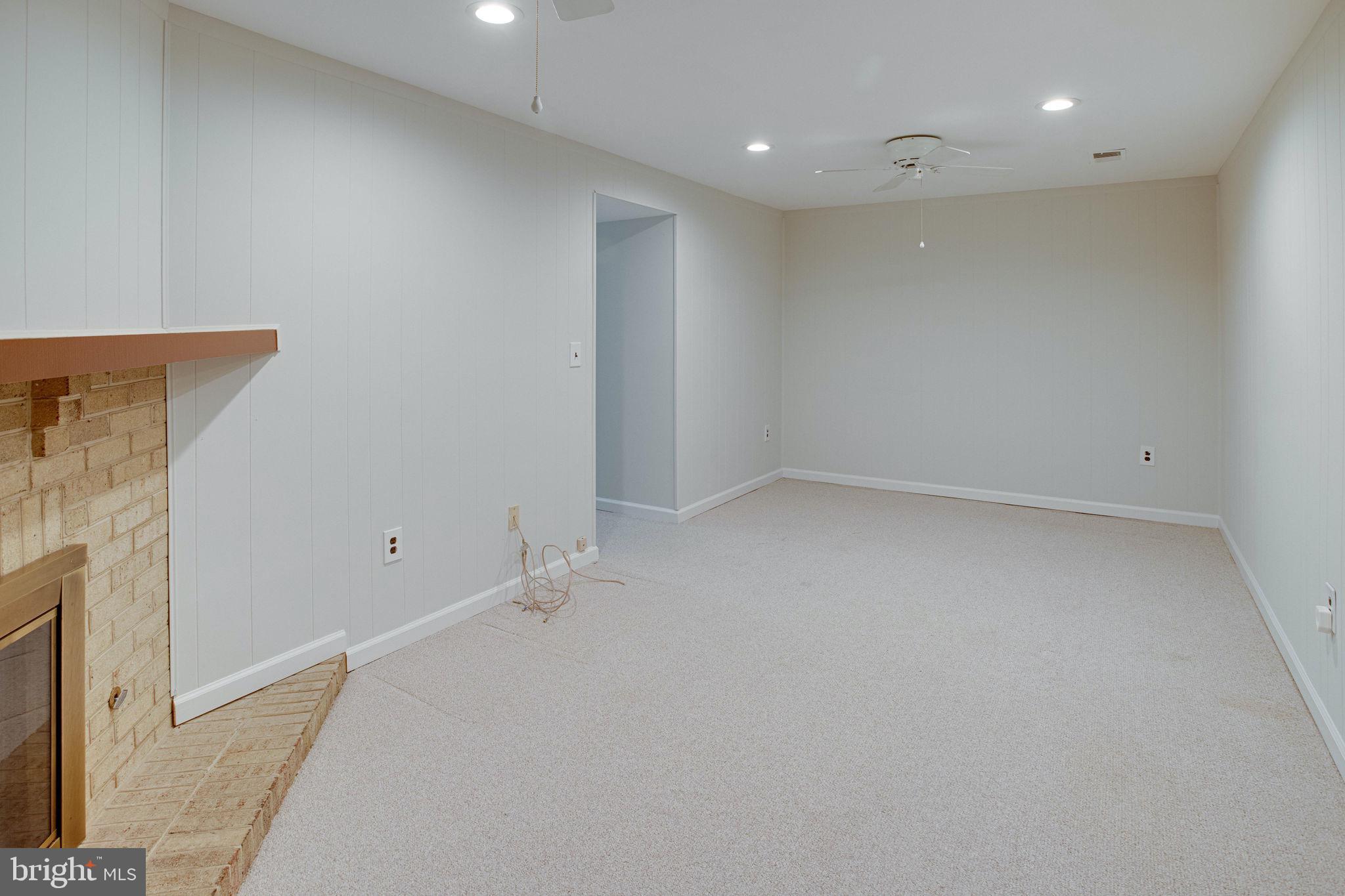 CARDINAL GLEN - Residential Lease