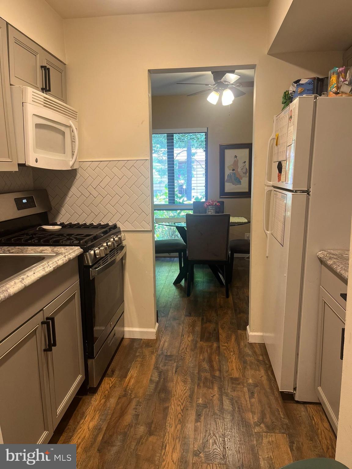 VILLAGE OF LONG REACH - Residential