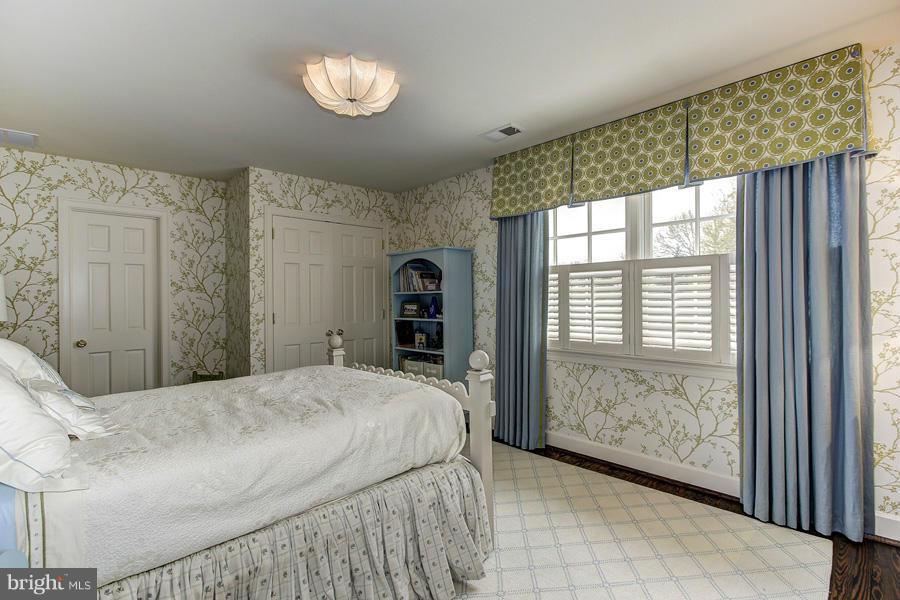 WESLEY HEIGHTS - Residential