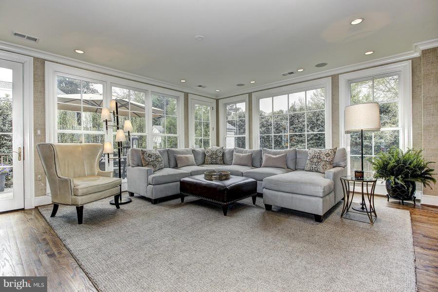 WESLEY HEIGHTS - Residential