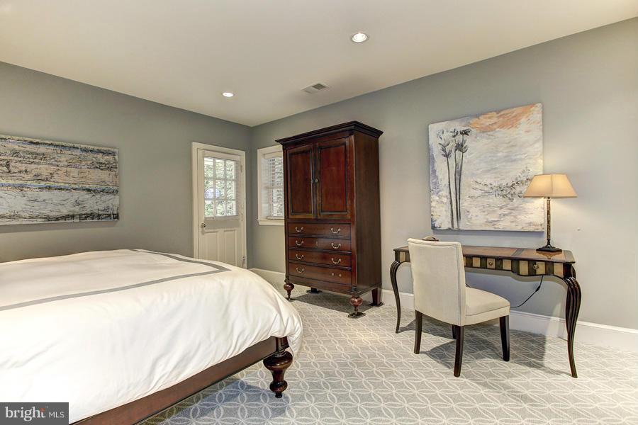WESLEY HEIGHTS - Residential