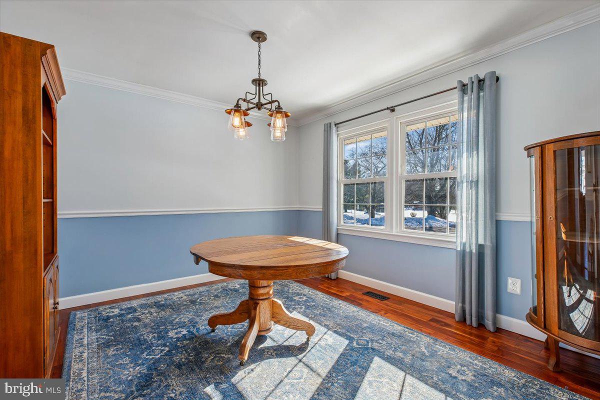 MUNCASTER MANOR - Residential