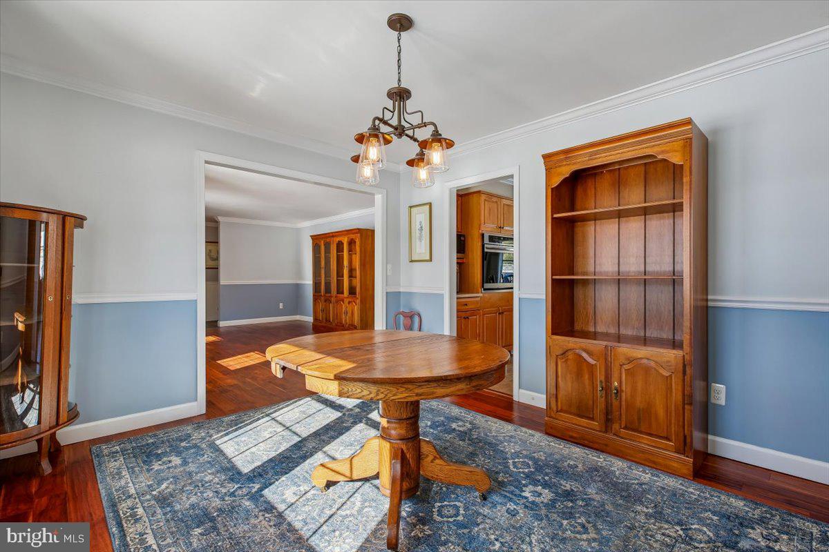 MUNCASTER MANOR - Residential