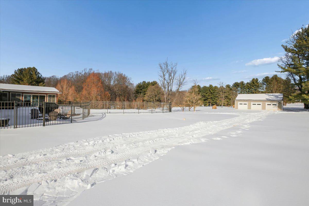 MUNCASTER MANOR - Residential