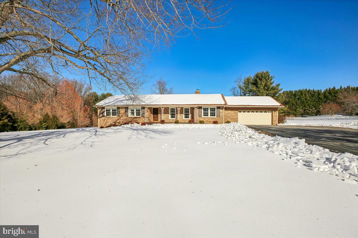 MUNCASTER MANOR - Residential