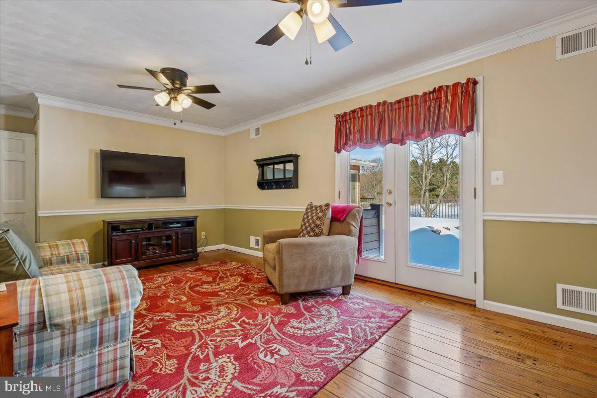 MUNCASTER MANOR - Residential