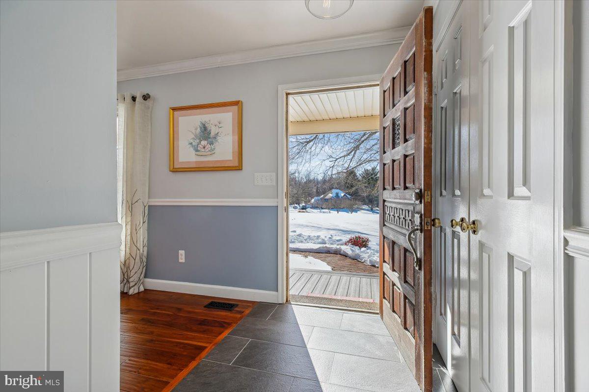 MUNCASTER MANOR - Residential